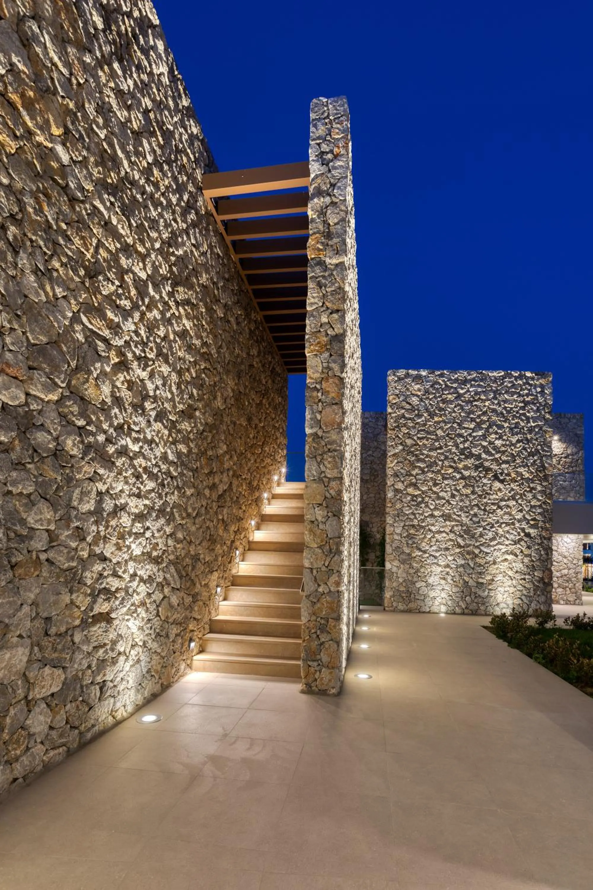 Night in Utopia Blu Hotel