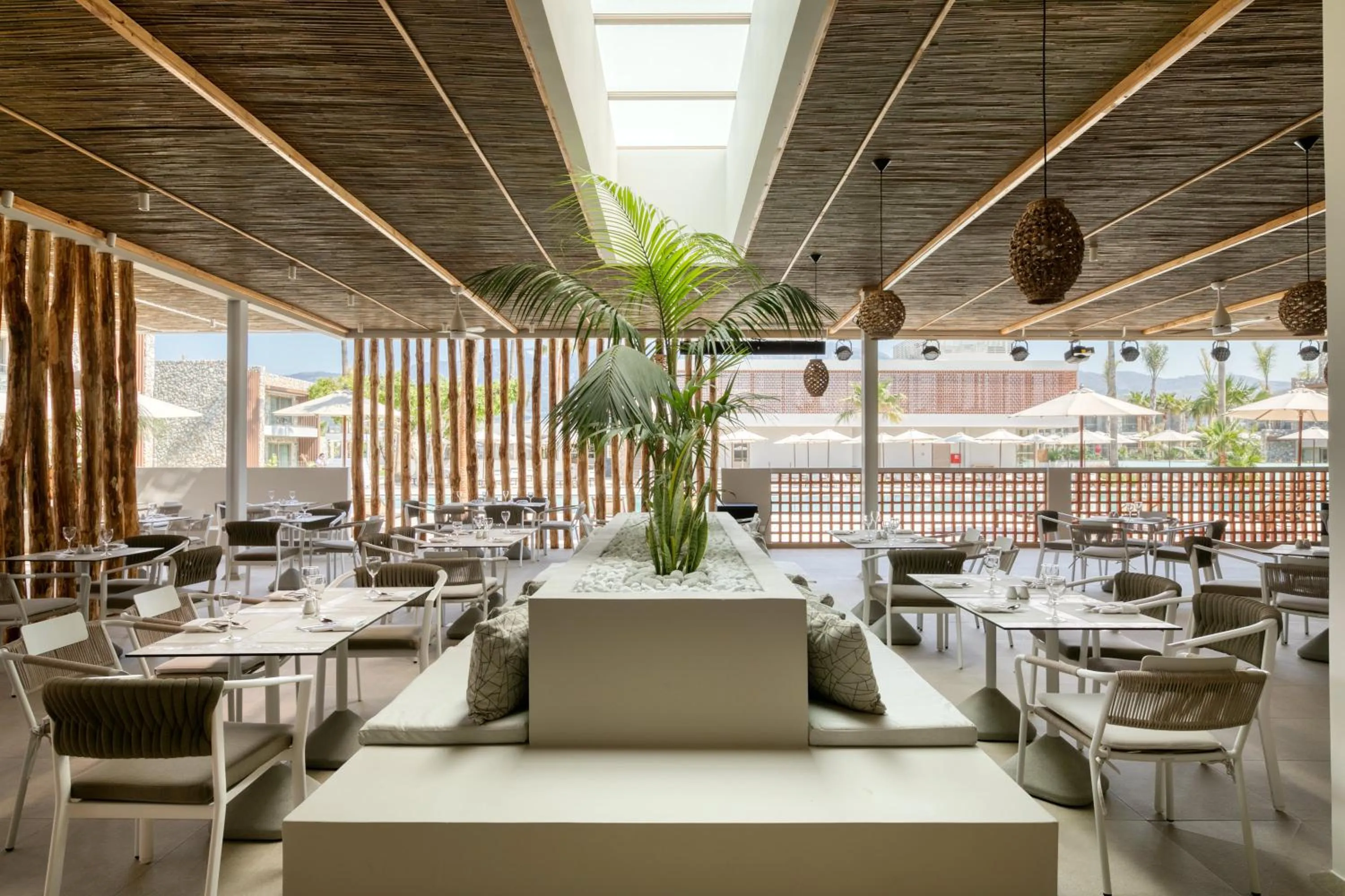 Restaurant/places to eat in Utopia Blu Hotel