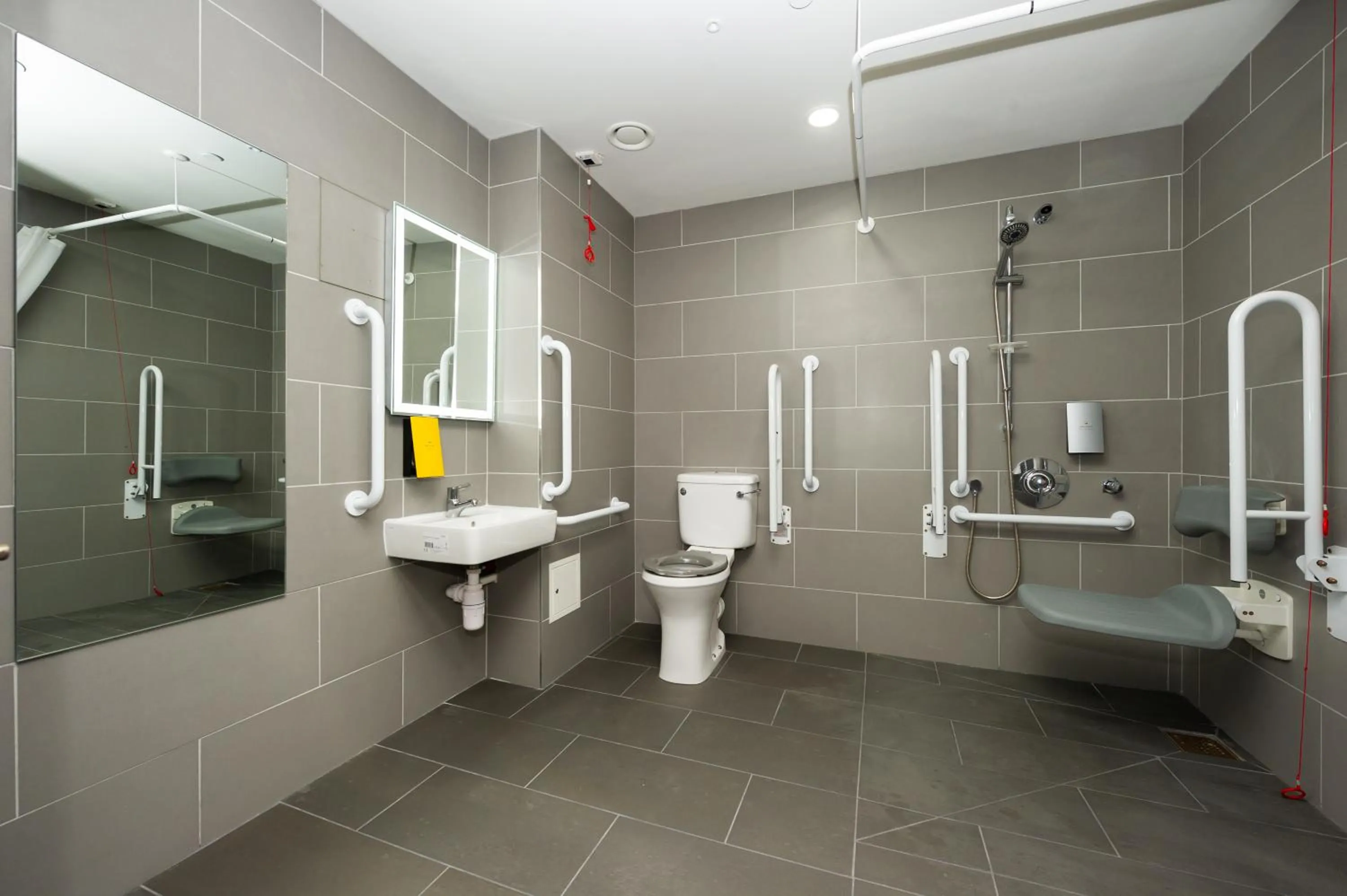 Bathroom in Staycity Aparthotels Dublin Castle