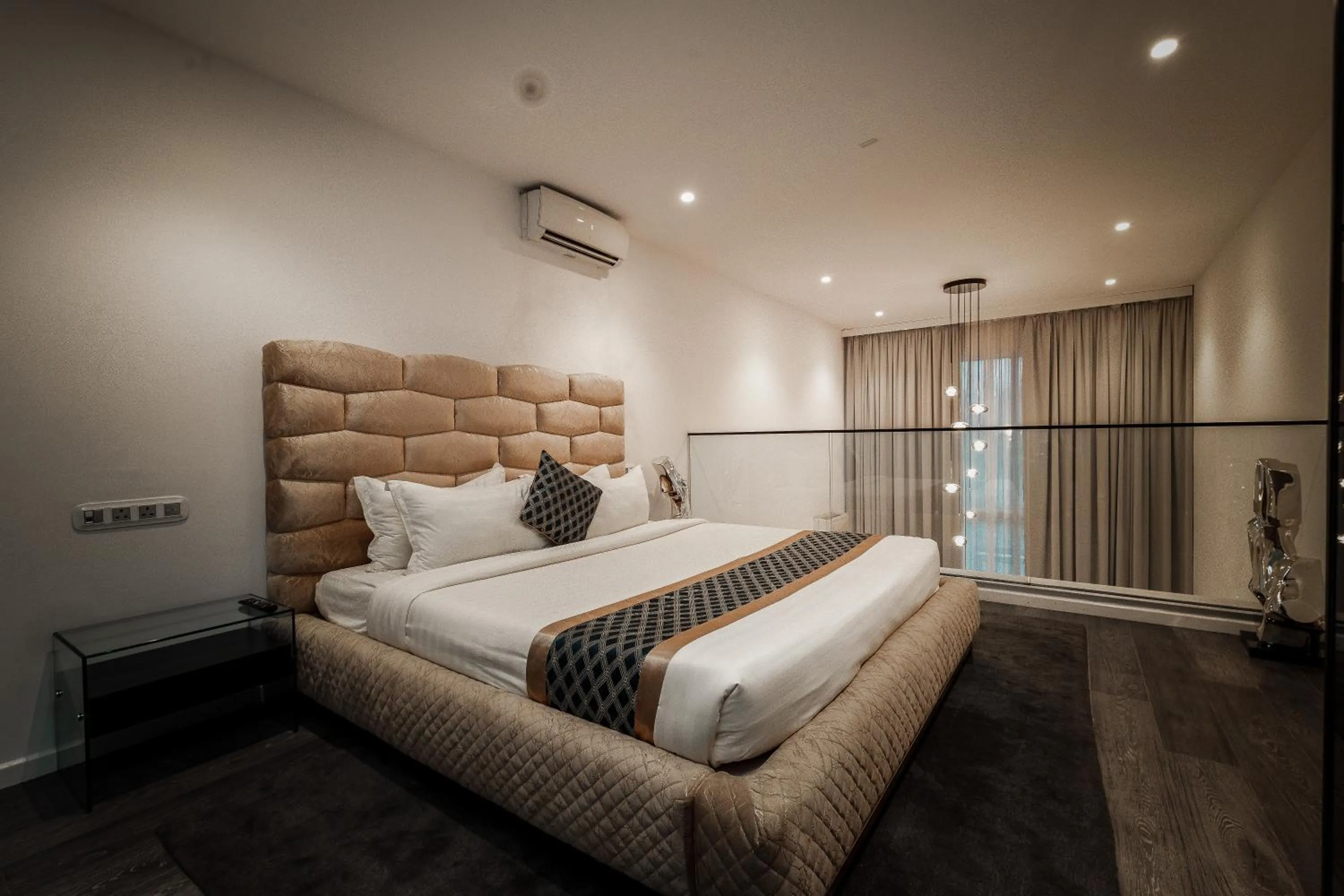 Bedroom, Bed in Kwarleyz Residence, Accra