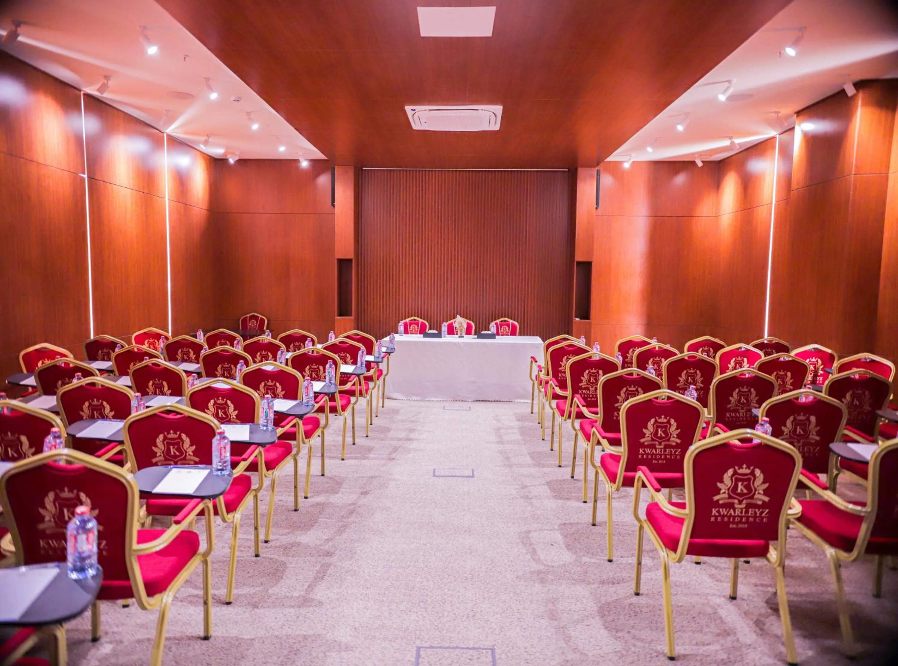 Meeting/conference room in Kwarleyz Residence, Accra