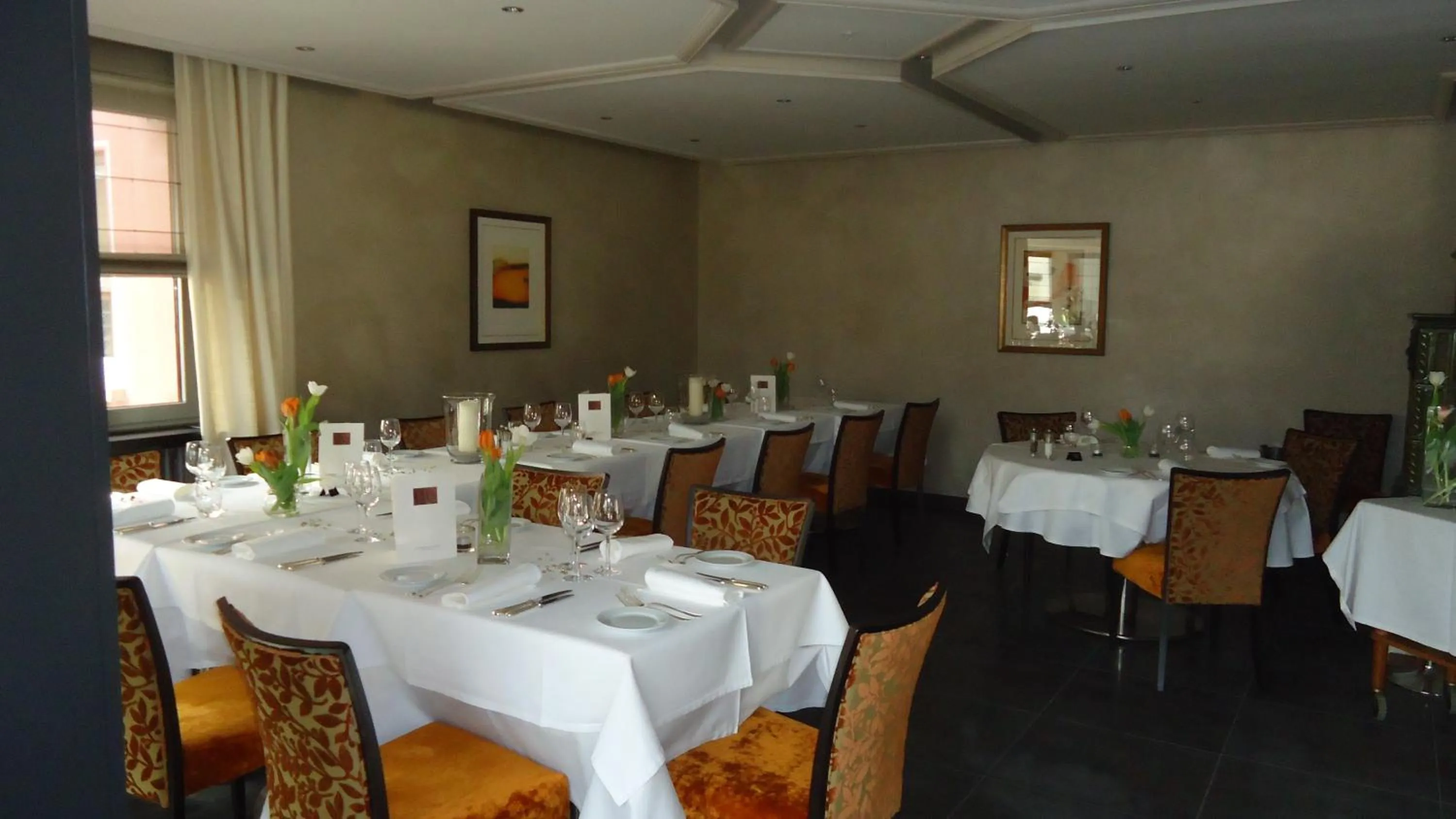 Restaurant/places to eat in Le Moulin de la Walk