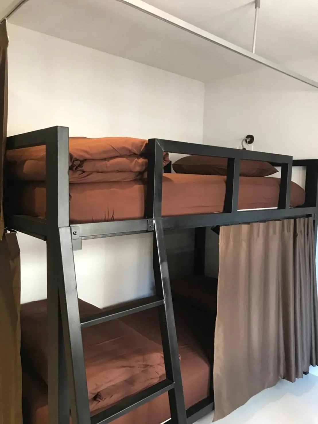 bunk bed, Bed in Litera Hostel