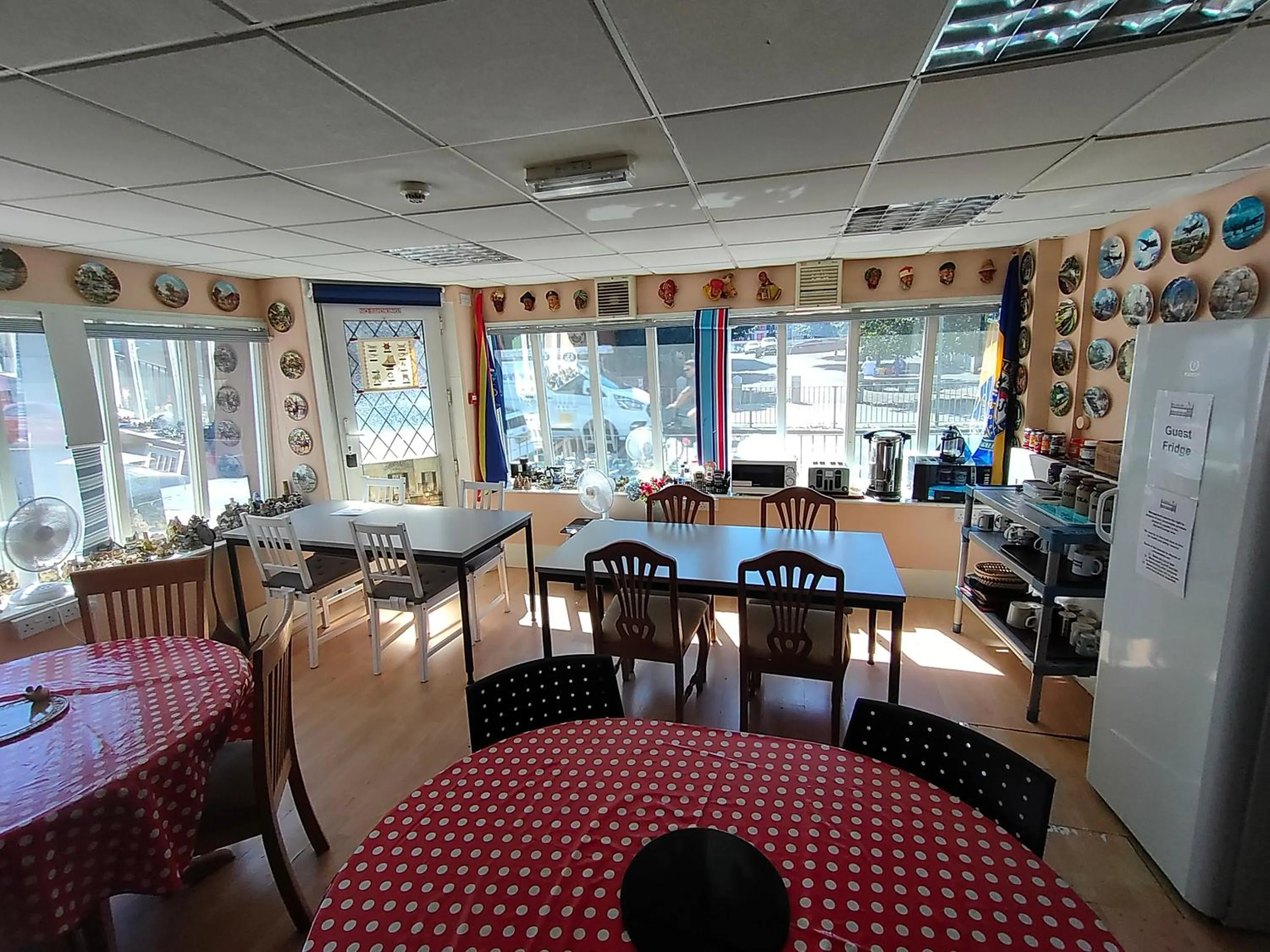 Dining area, Restaurant/Places to Eat in Plymouth Backpackers