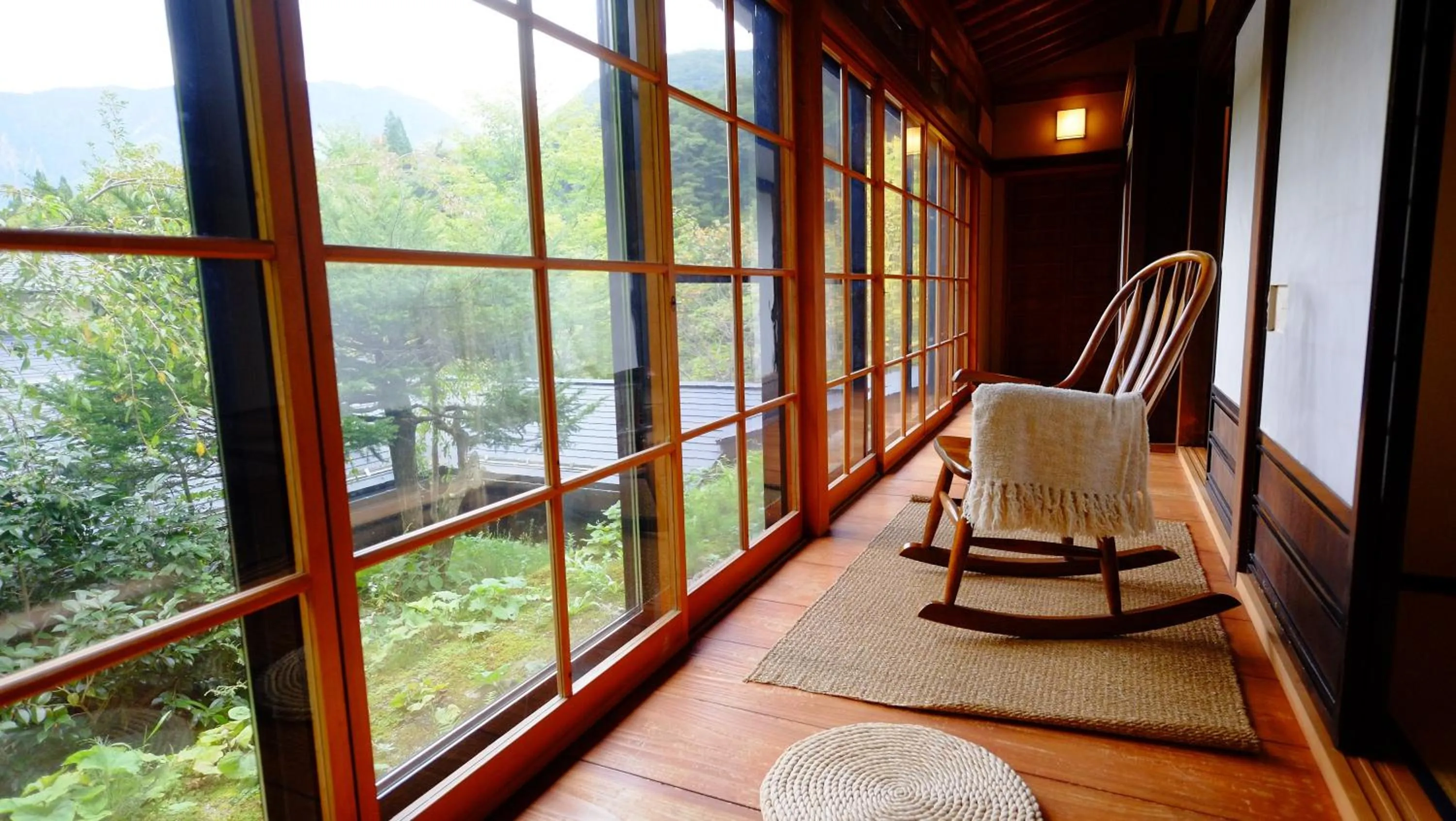 Seating area in Yamazatonoiori Soene
