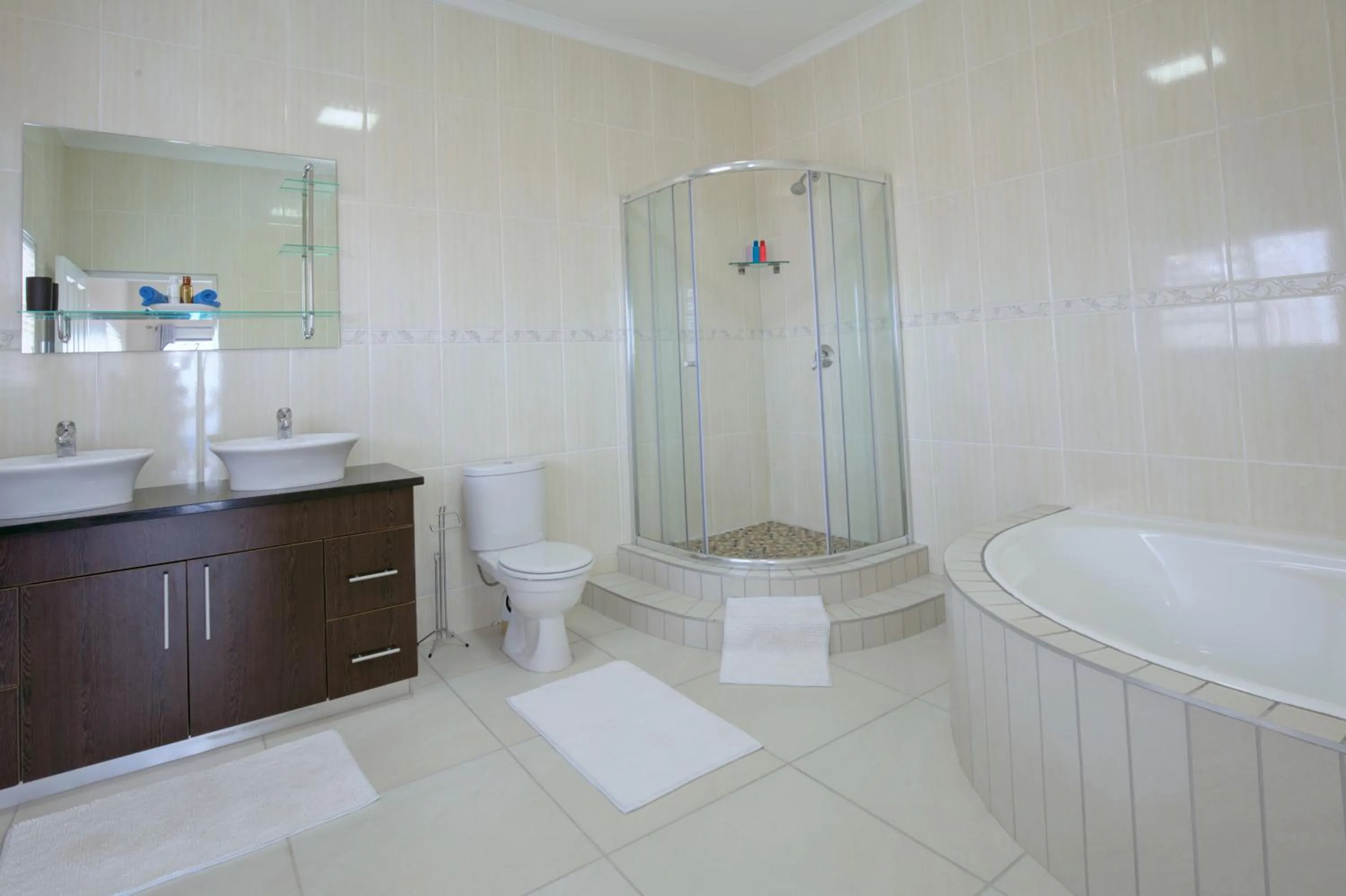 Bathroom in JoJo's BnB