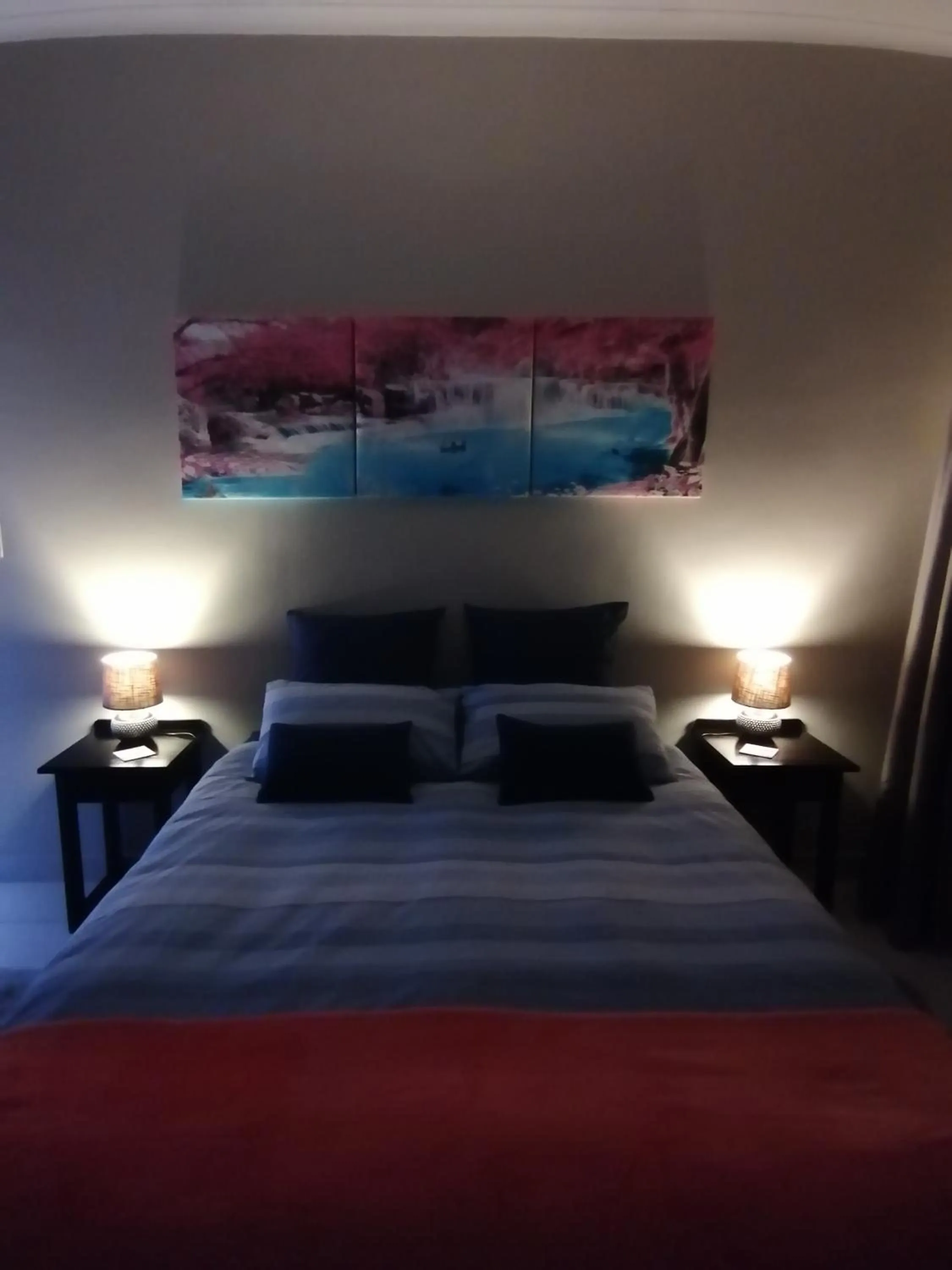 Bedroom, Bed in JoJo's BnB