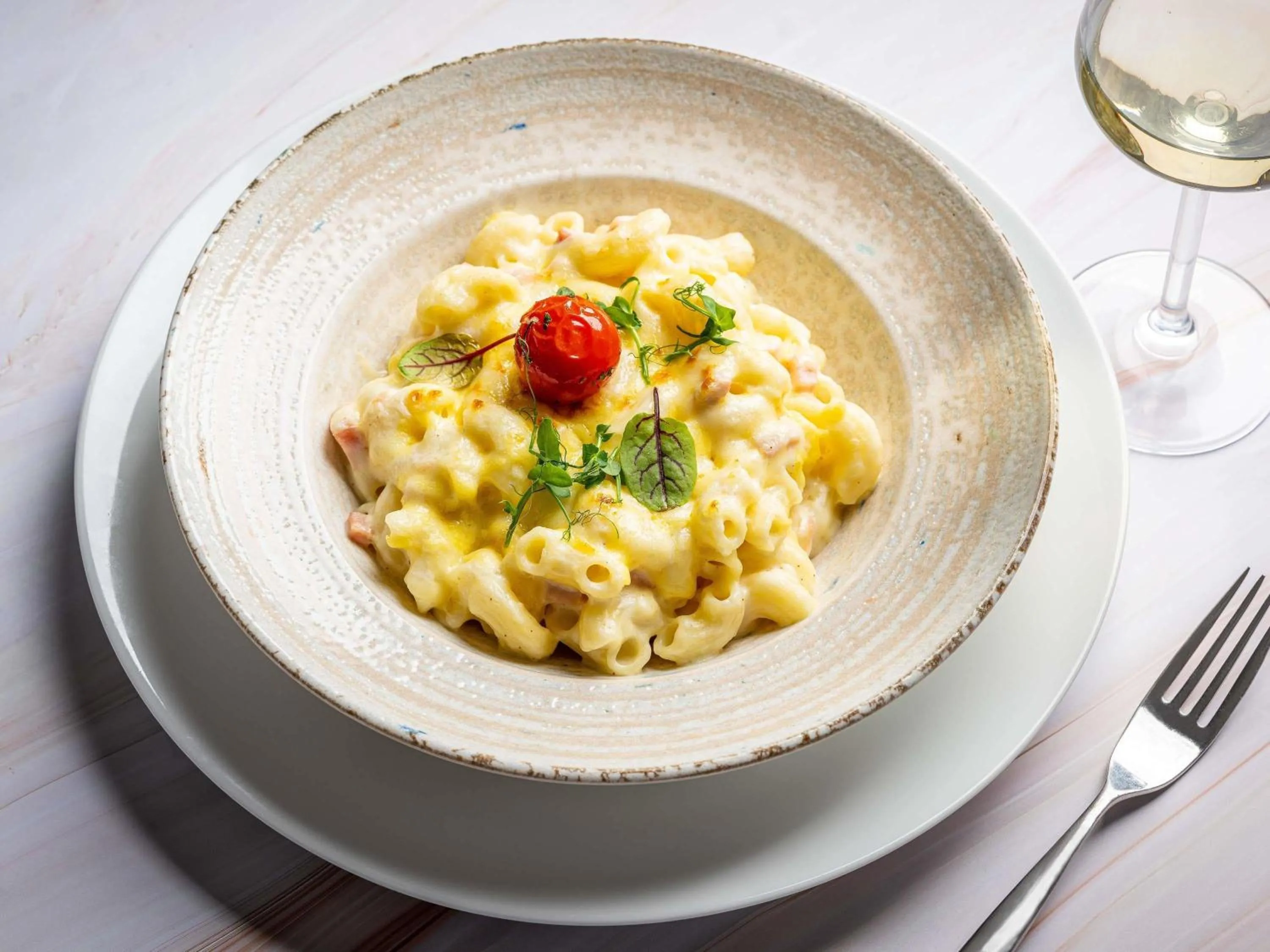 Restaurant/places to eat in Pullman Bucharest World Trade Center