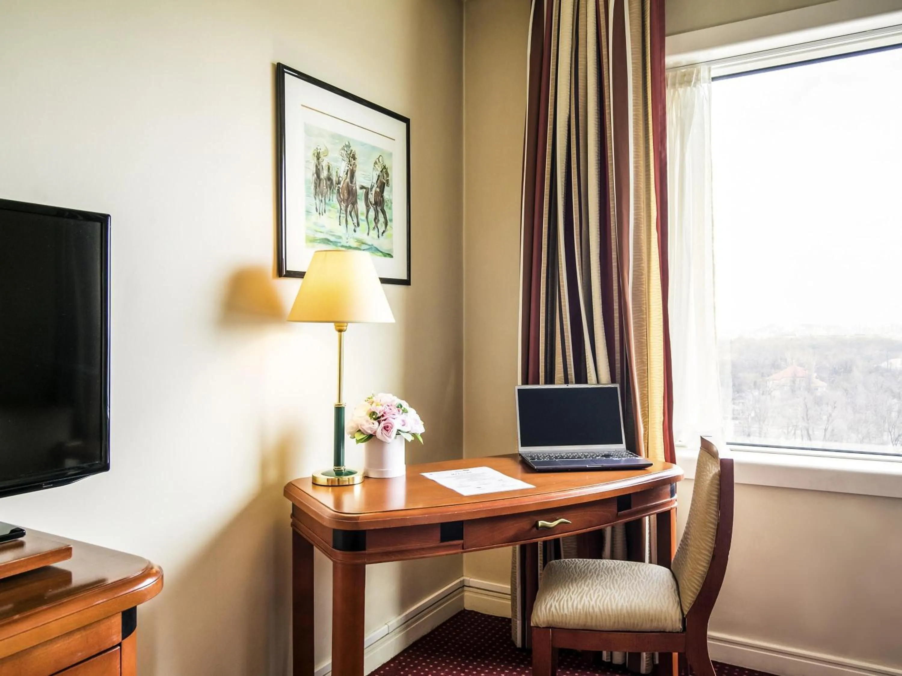 Bedroom in Pullman Bucharest World Trade Center