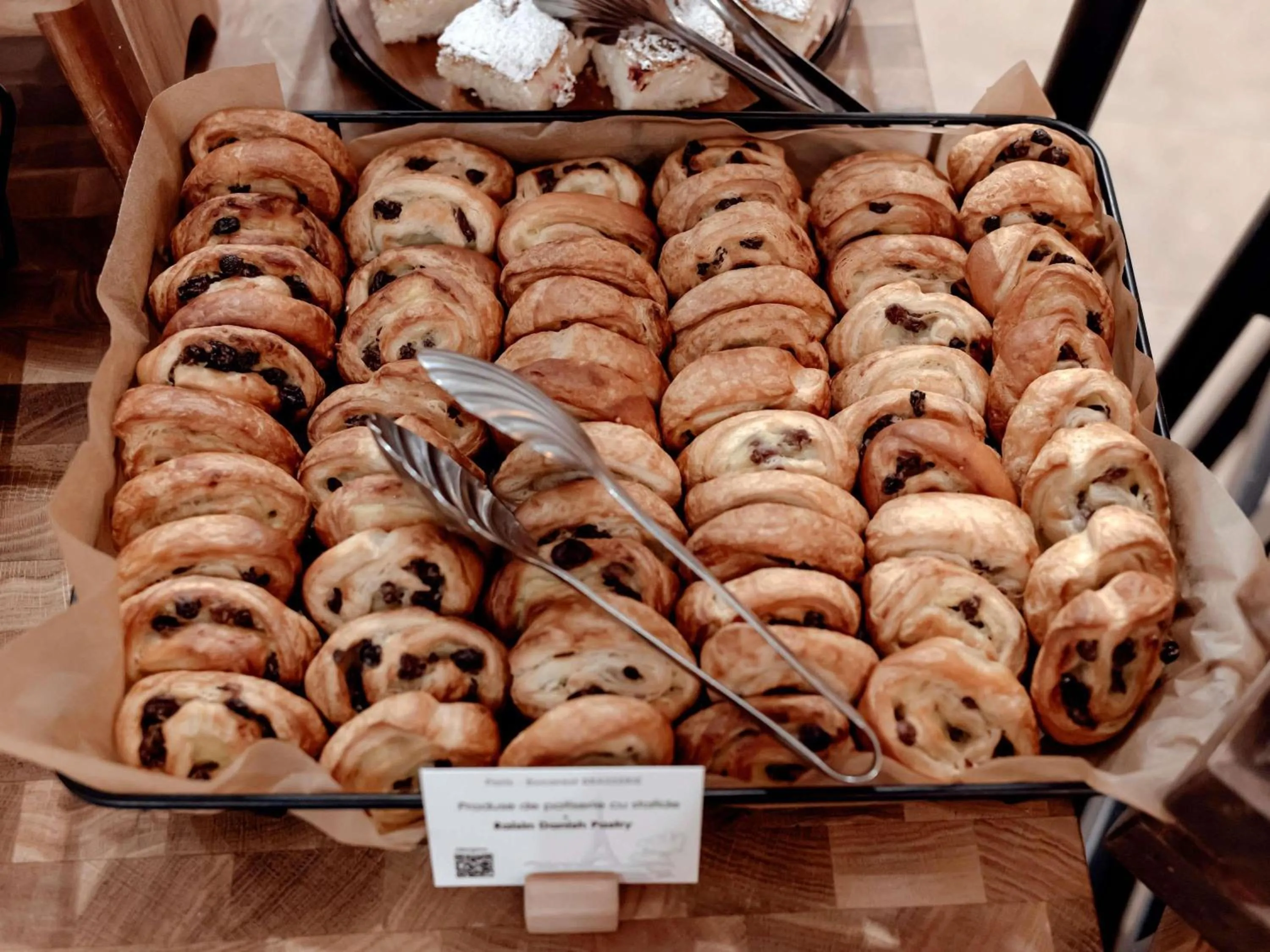 Restaurant/places to eat in Pullman Bucharest World Trade Center