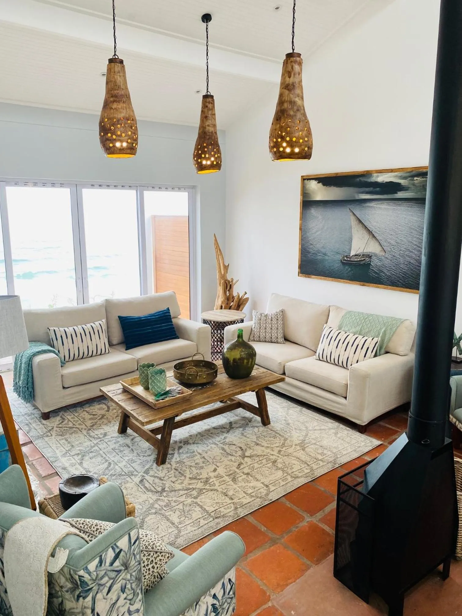 TV and multimedia in Mes Amis Beach Guest House