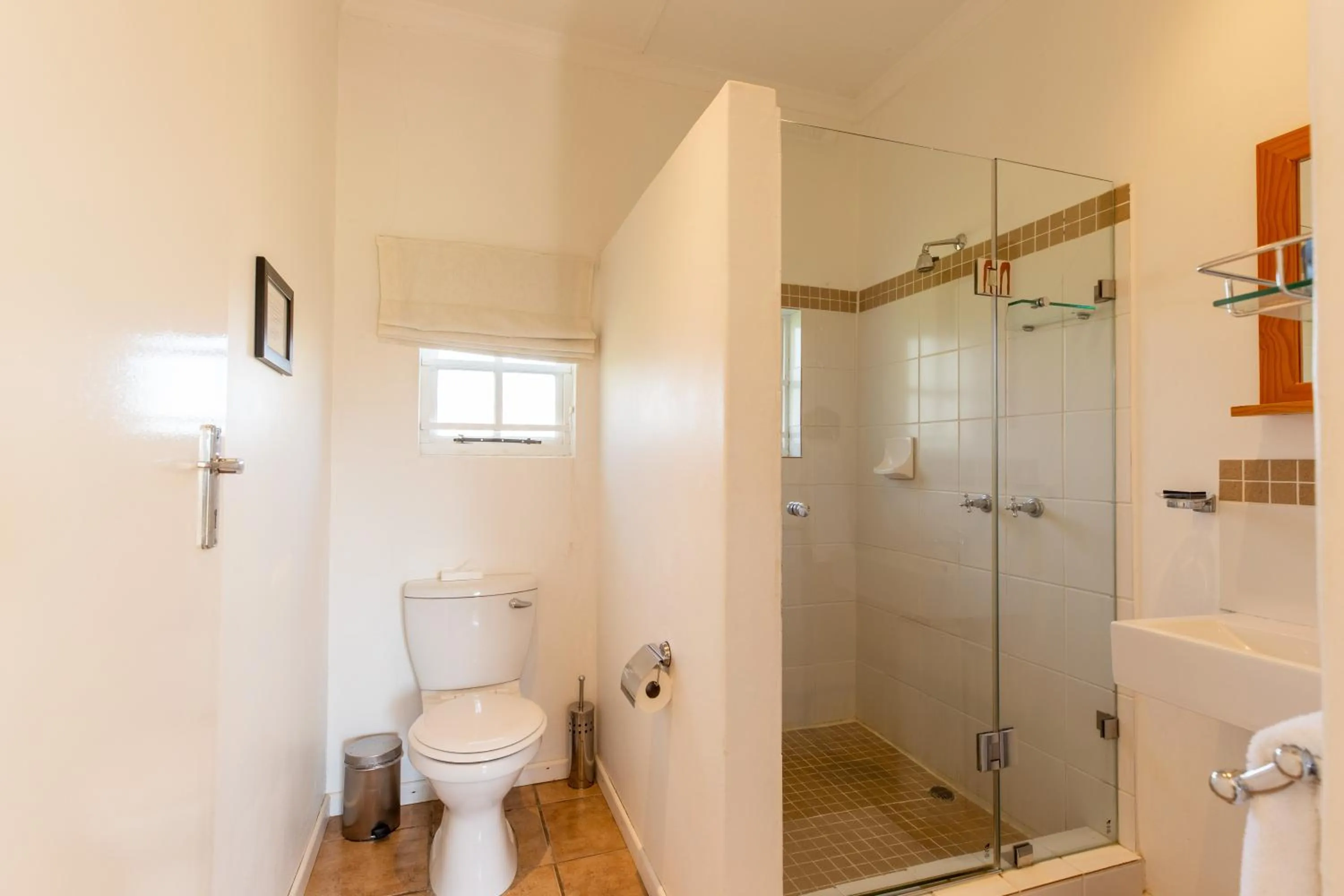 Shower in Moorcroft Manor Boutique Country Hotel