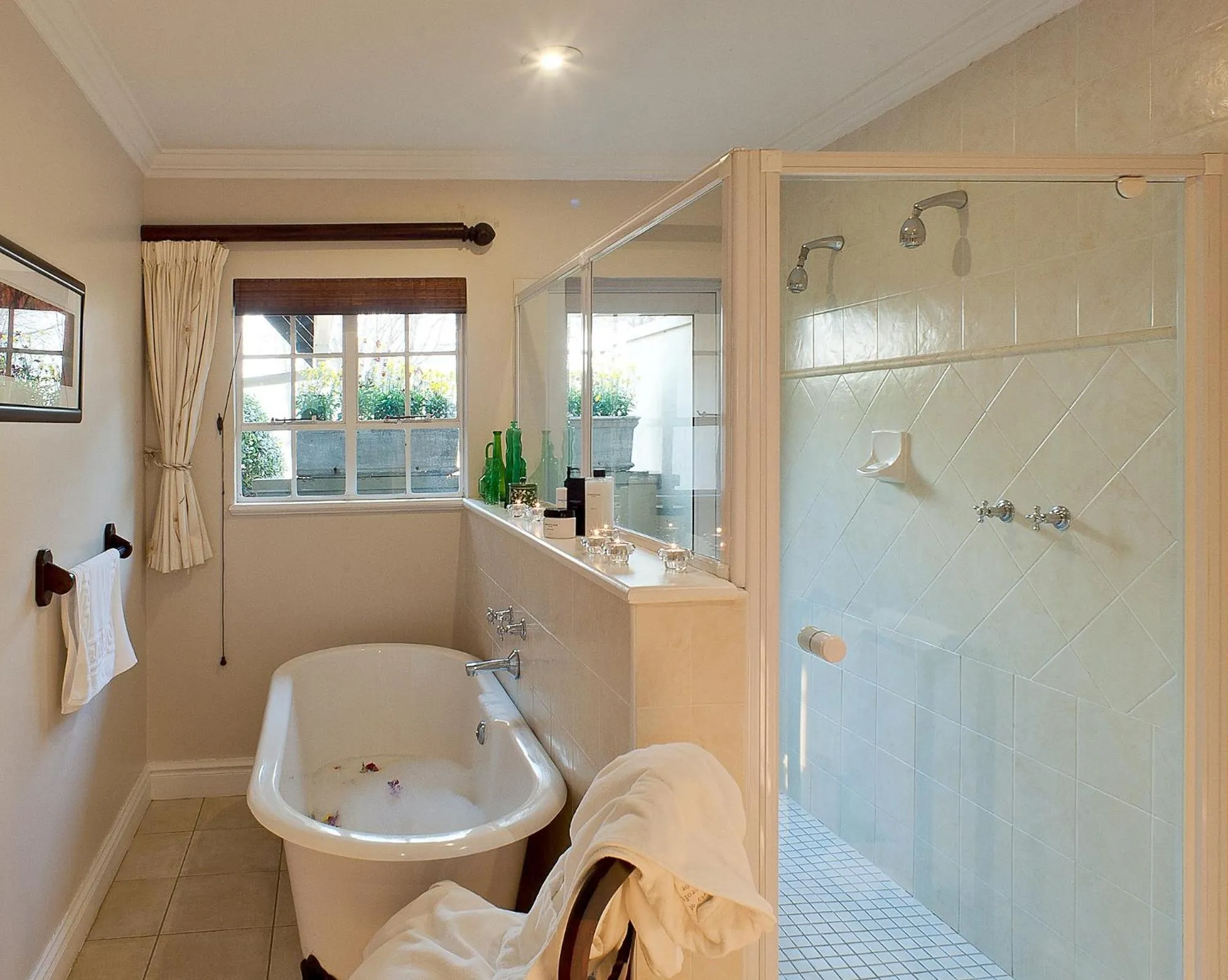 Shower in Moorcroft Manor Boutique Country Hotel