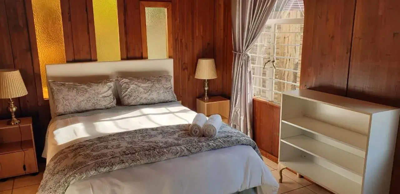 Deluxe Room (1 adult + 1 child) in CenturionSleep&Go Deluxe Room (1 adult + 1 child) in CenturionSleep&Go