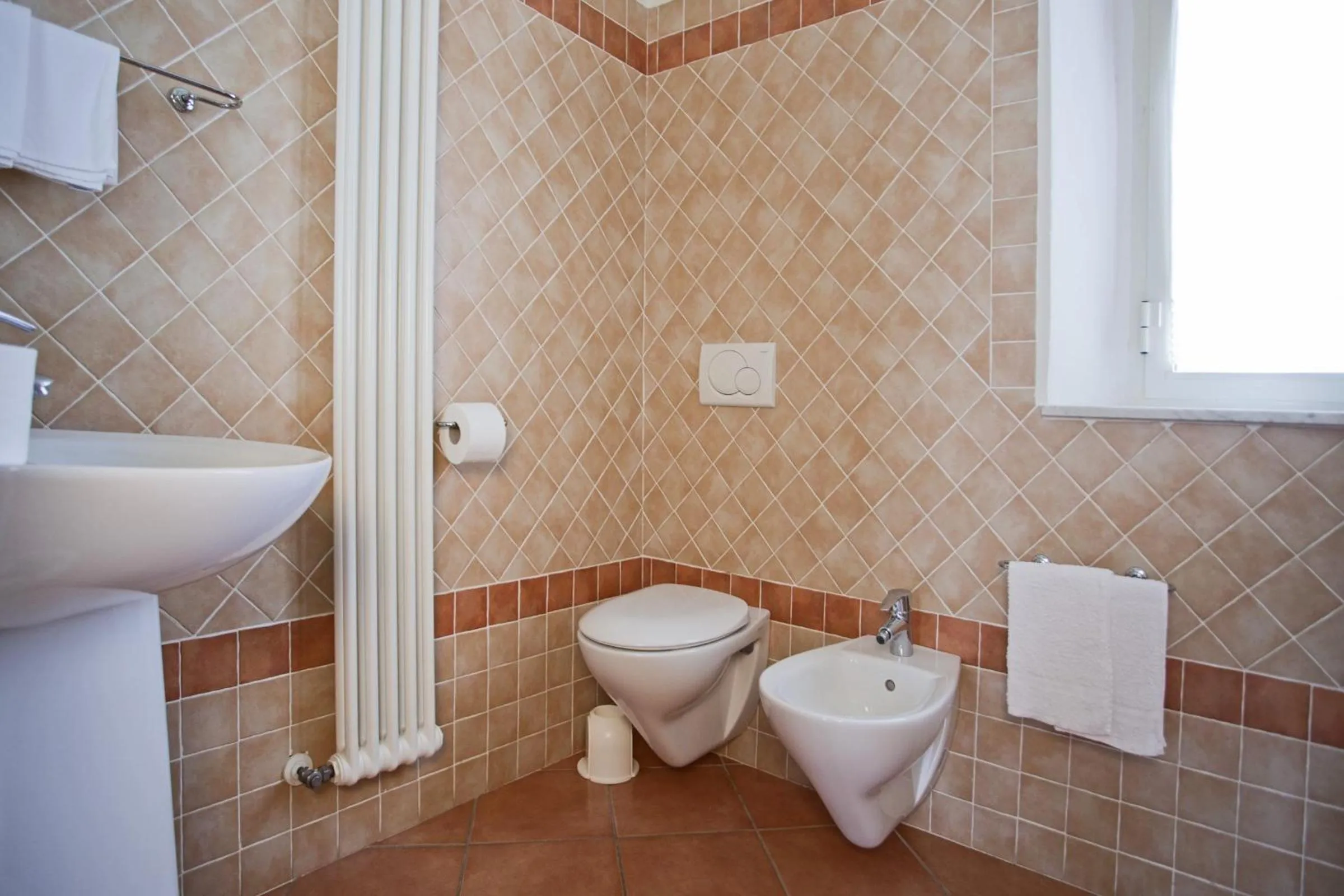 Shower in Albergo Stella