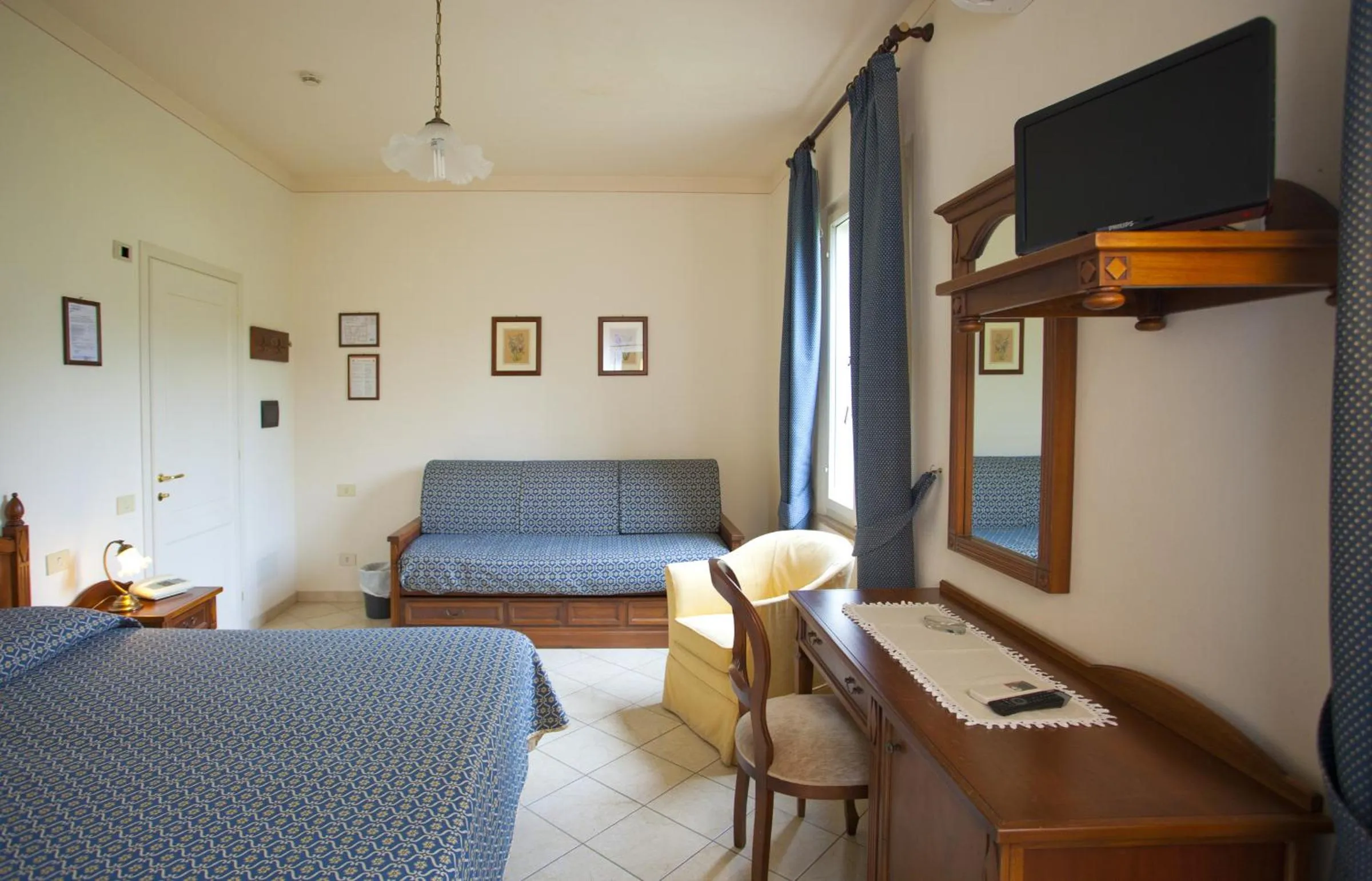 Photo of the whole room, Bed in Albergo Stella