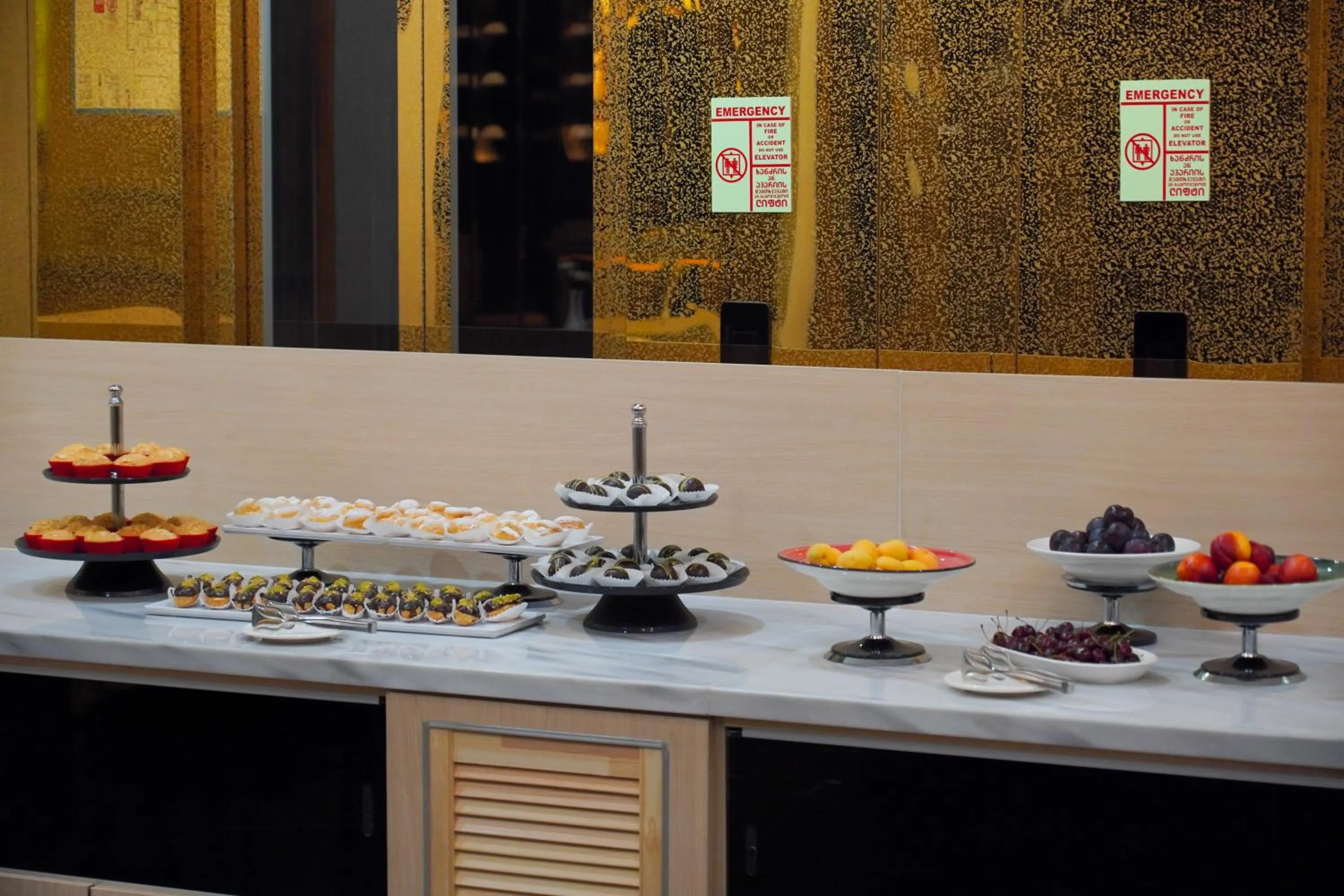 Restaurant/places to eat in Best Western Premier Batumi