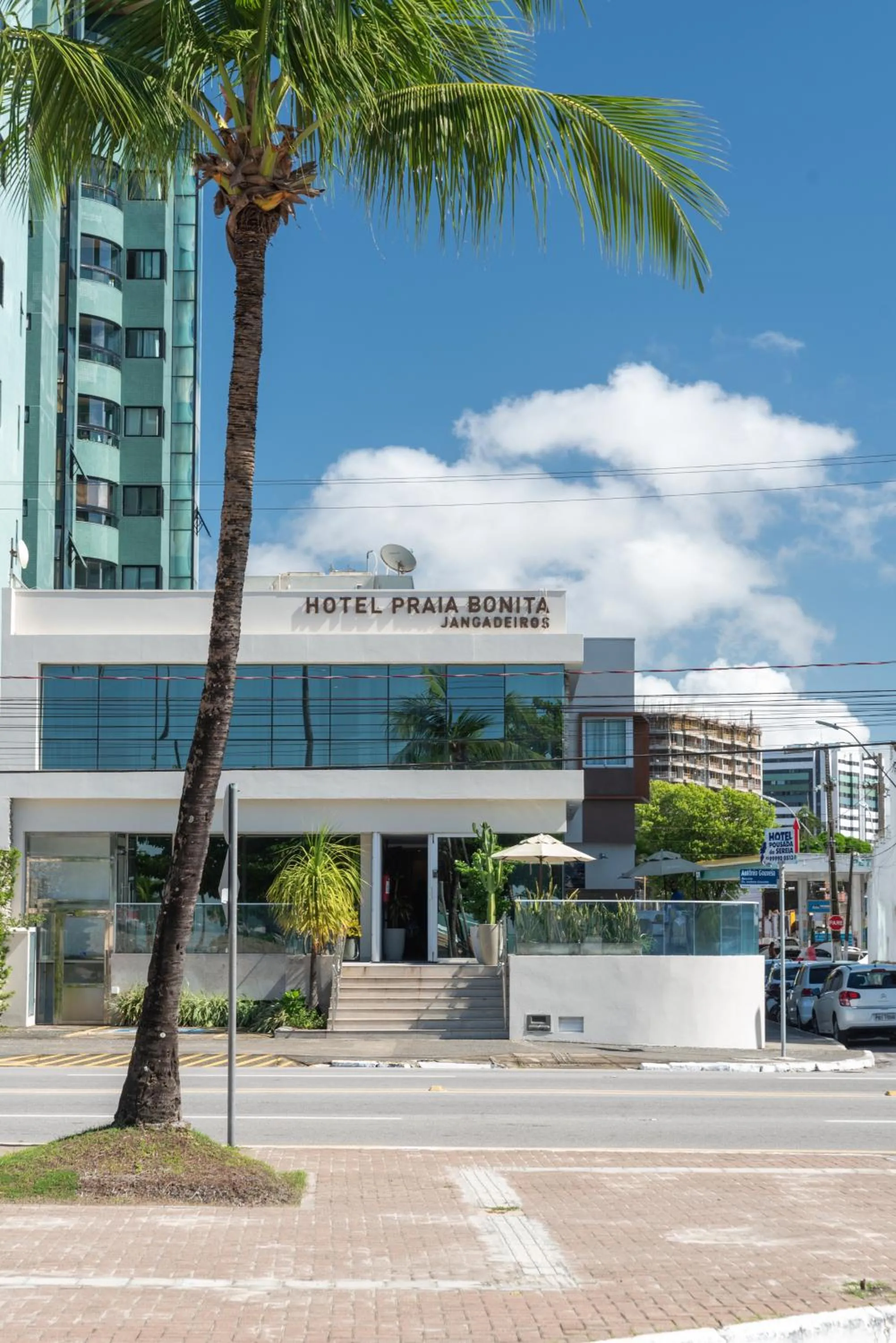 Property building in Hotel Praia Bonita Jangadeiros Pajuçara