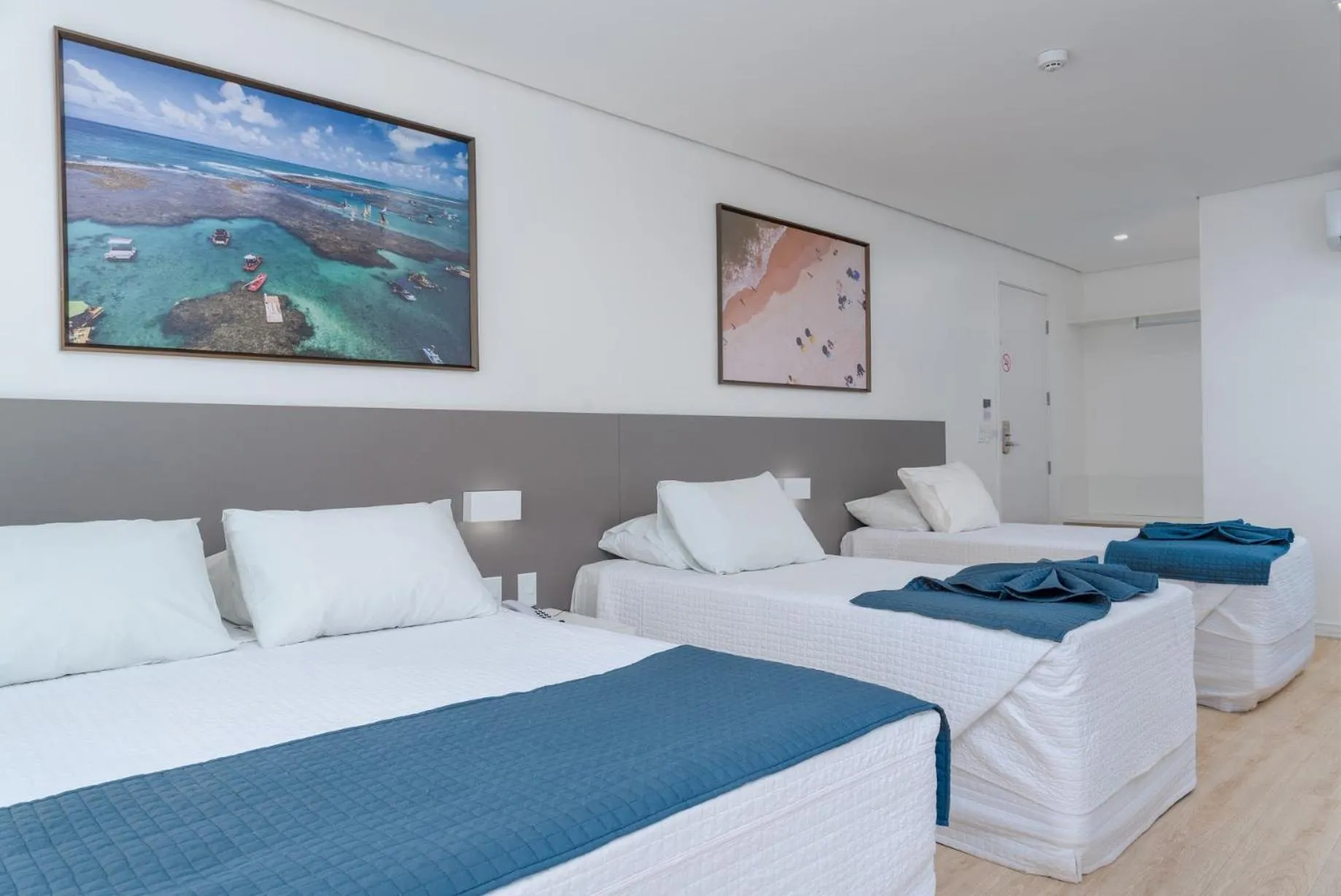 Property building, Bed in Hotel Praia Bonita Jangadeiros Pajuçara