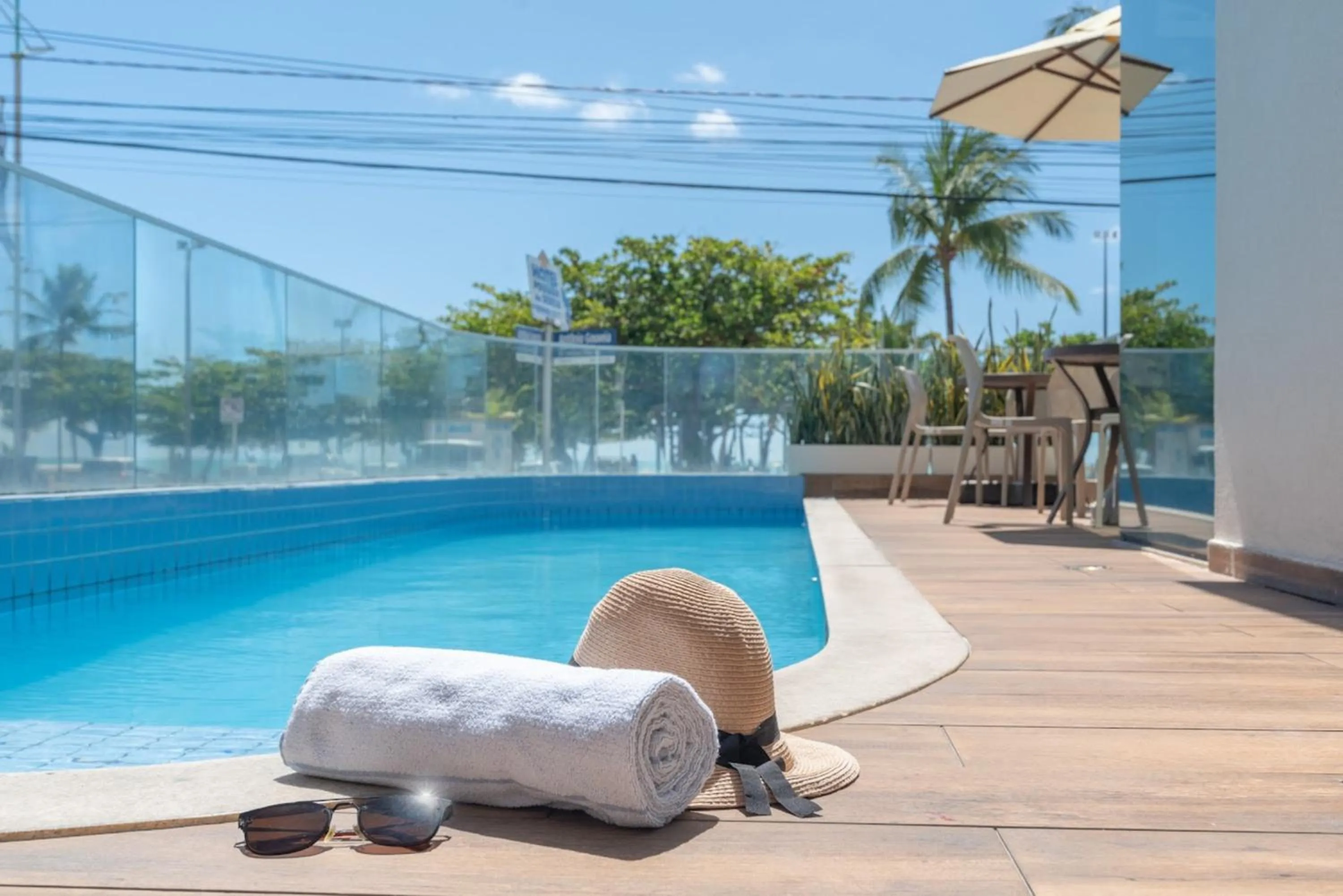 Swimming pool in Hotel Praia Bonita Jangadeiros Pajuçara