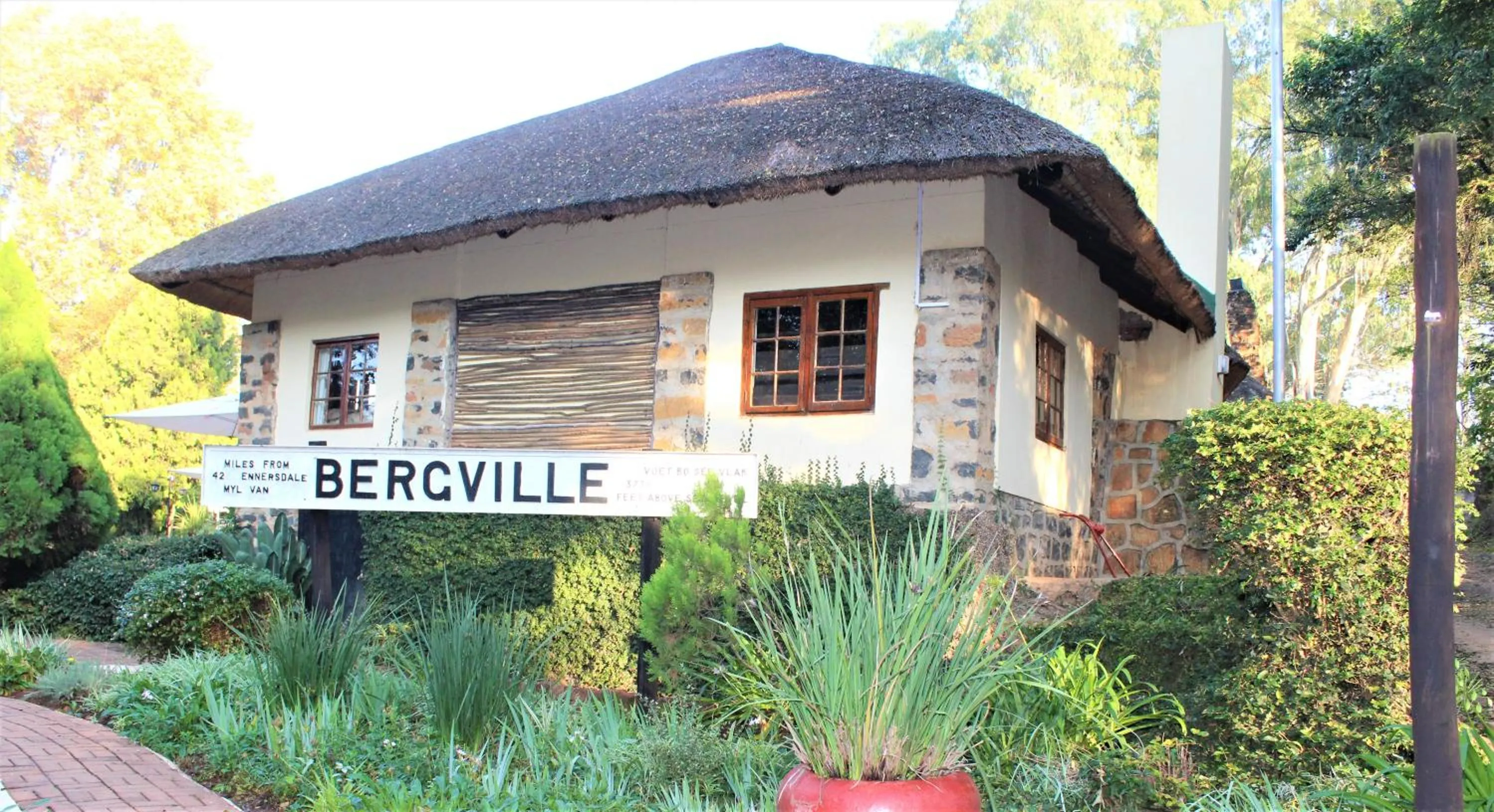 Property building in Sandford Park Country Hotel