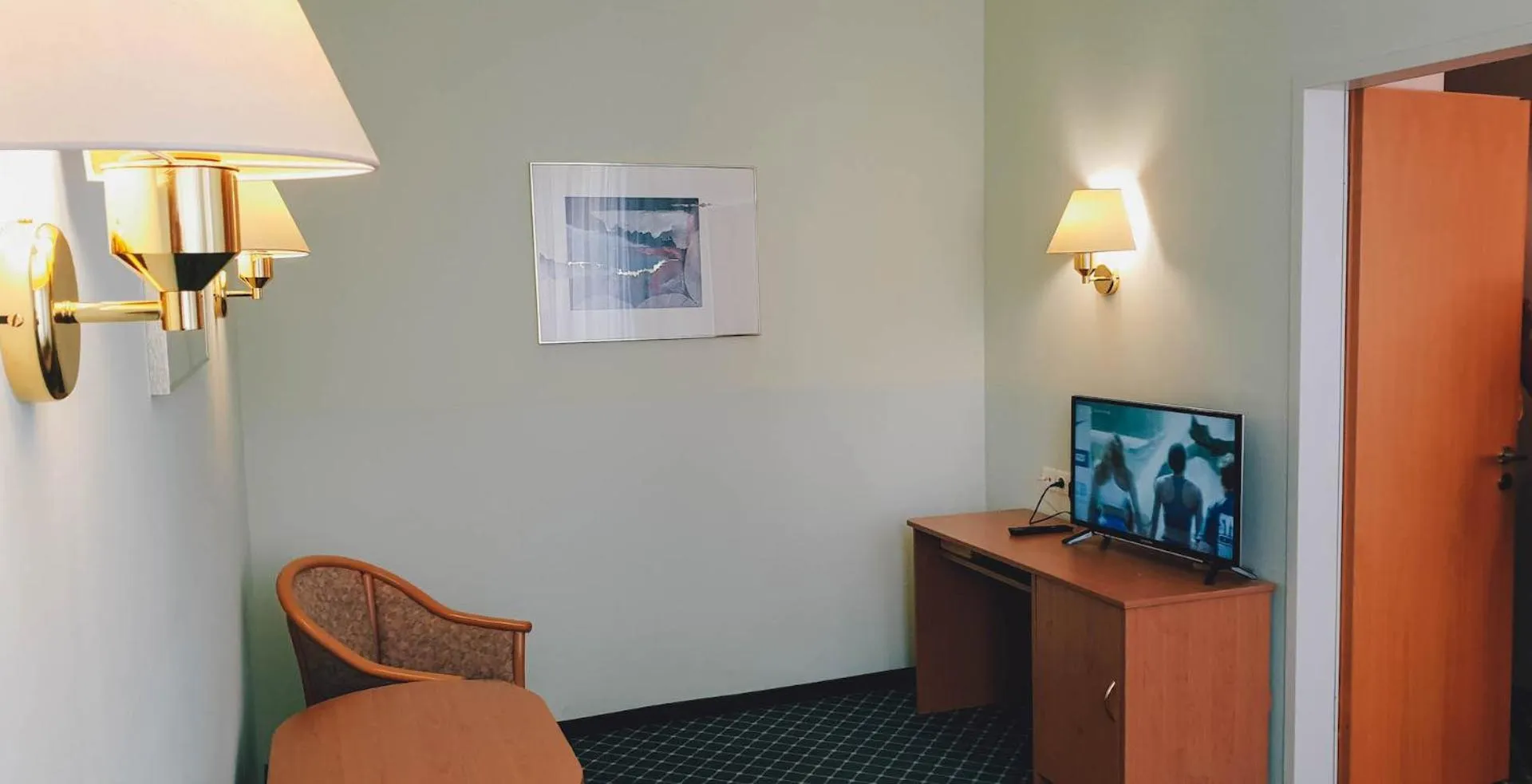 Photo of the whole room in Hotel "Helle Mitte" Berlin