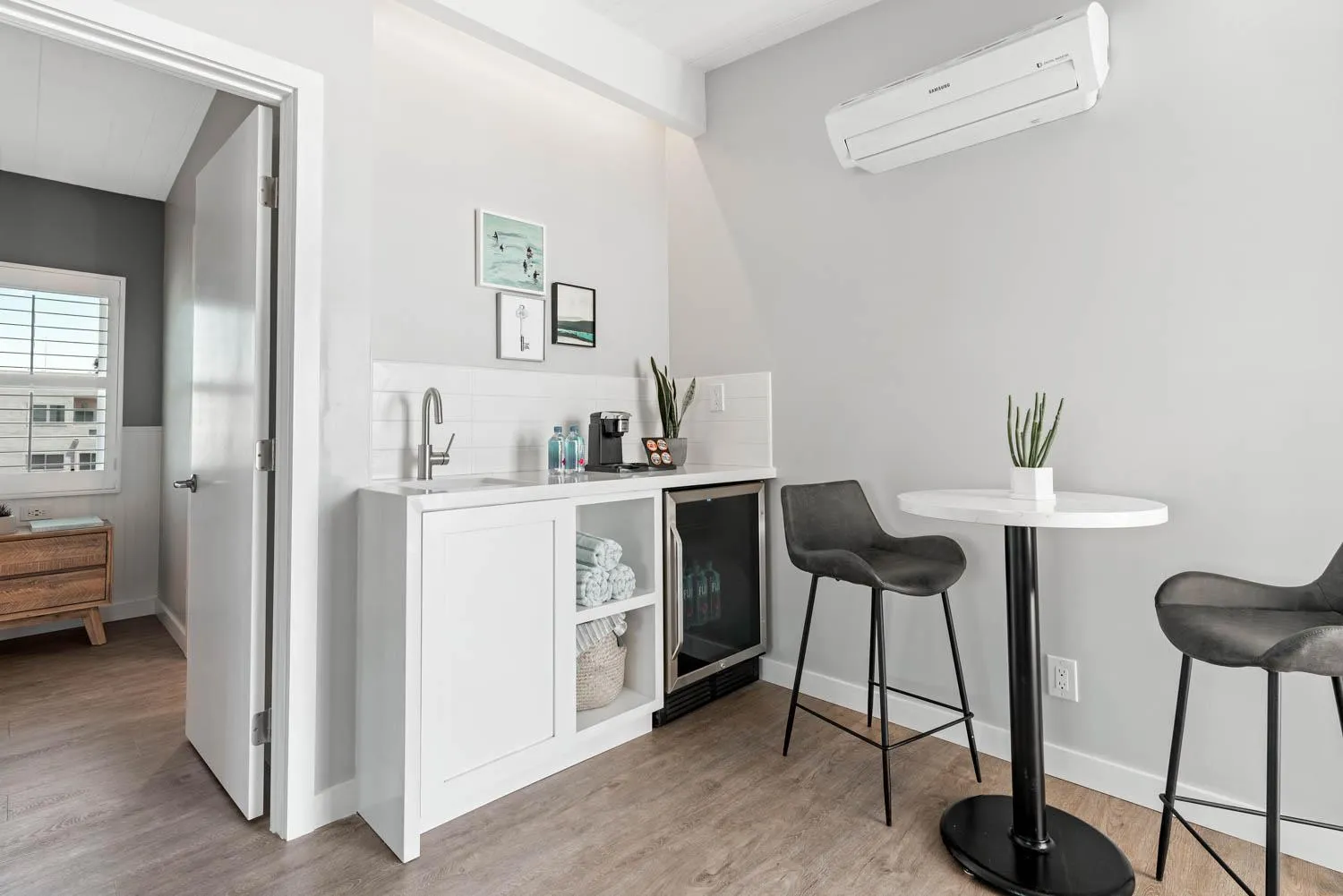 Kitchen or kitchenette in Sea Sprite Beach Club