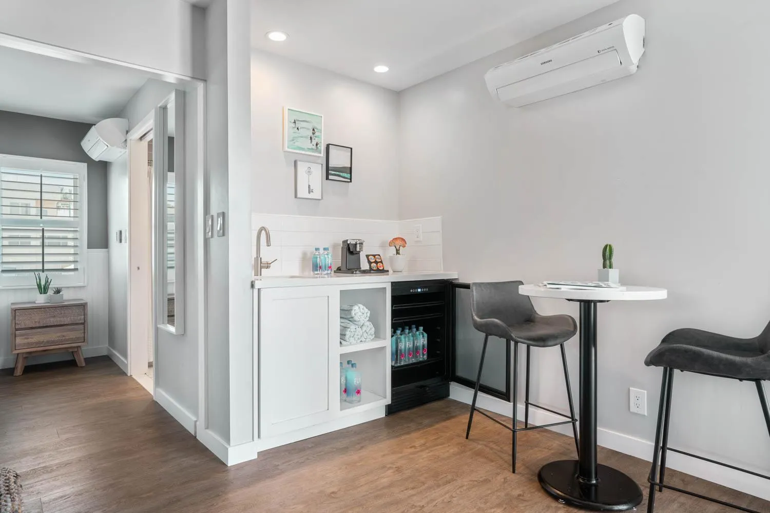 Coffee/tea facilities in Sea Sprite Beach Club