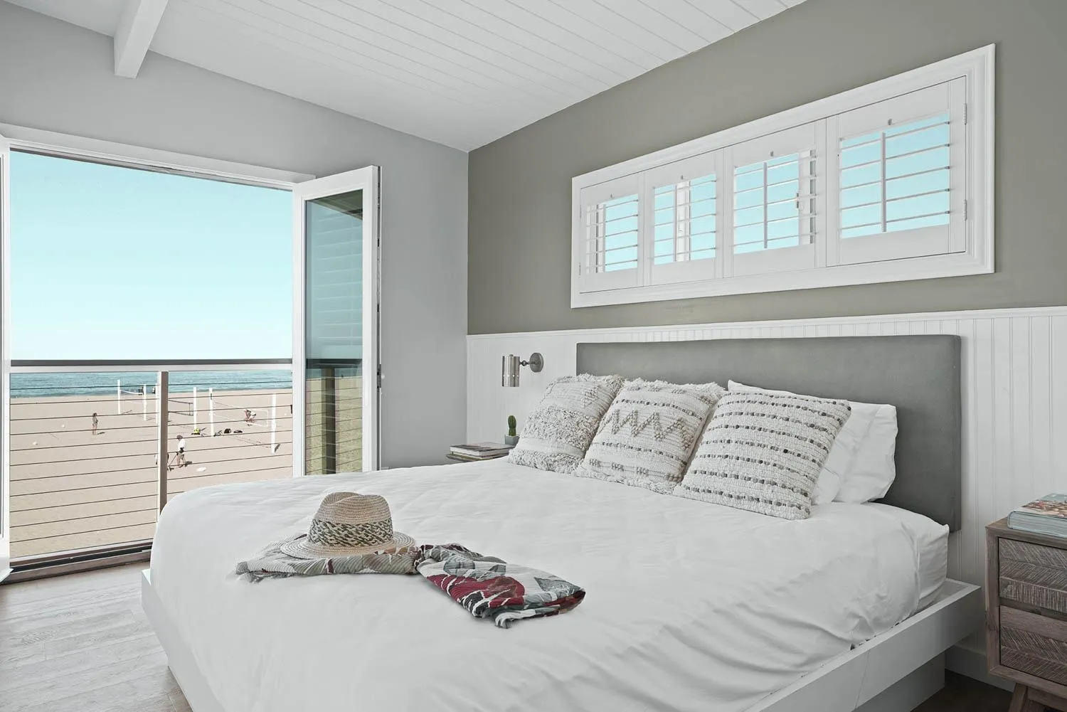 Bed in Sea Sprite Beach Club