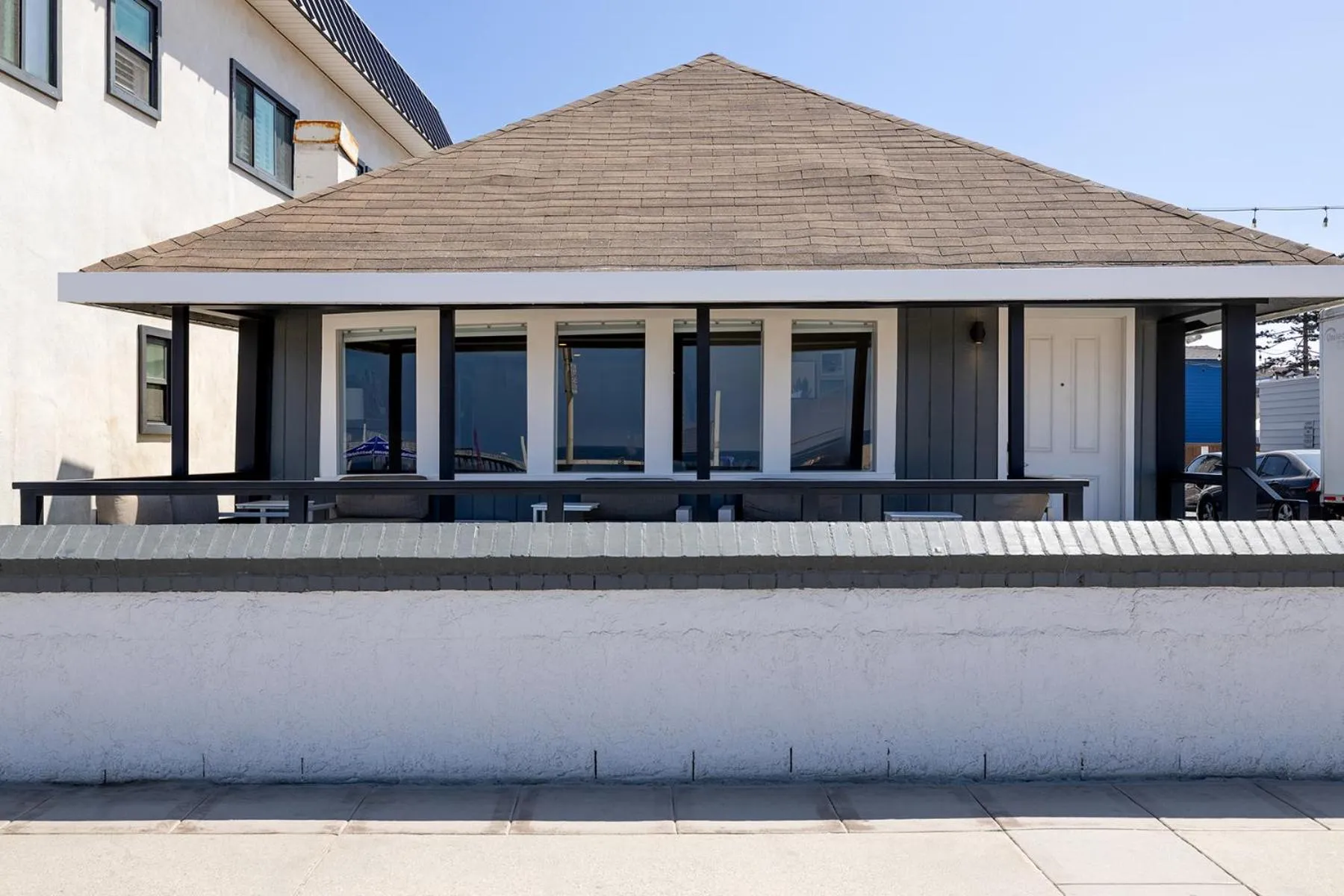 Property building in Sea Sprite Beach Club