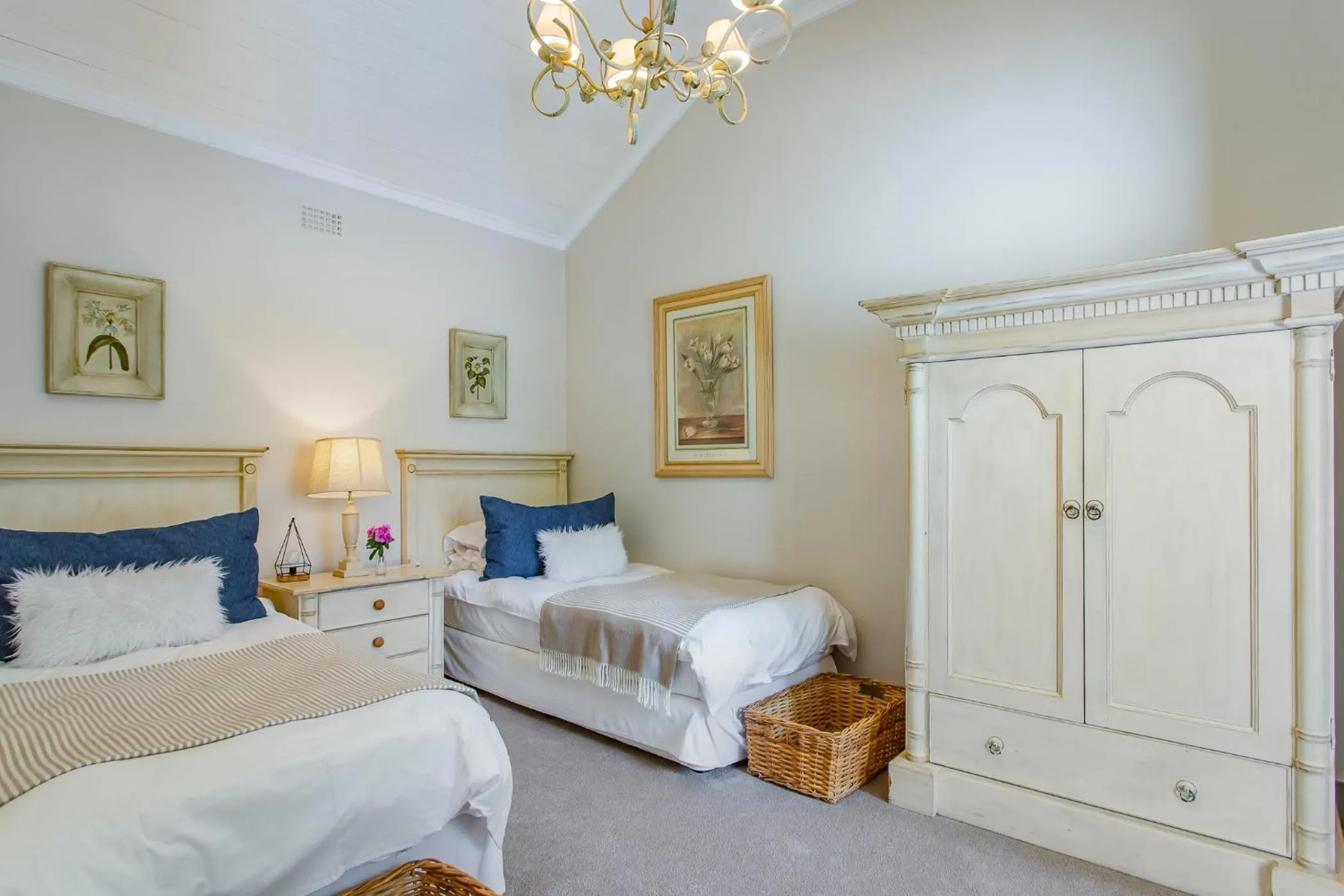 Bedroom, Bed in Franschhoek Rose Cottages