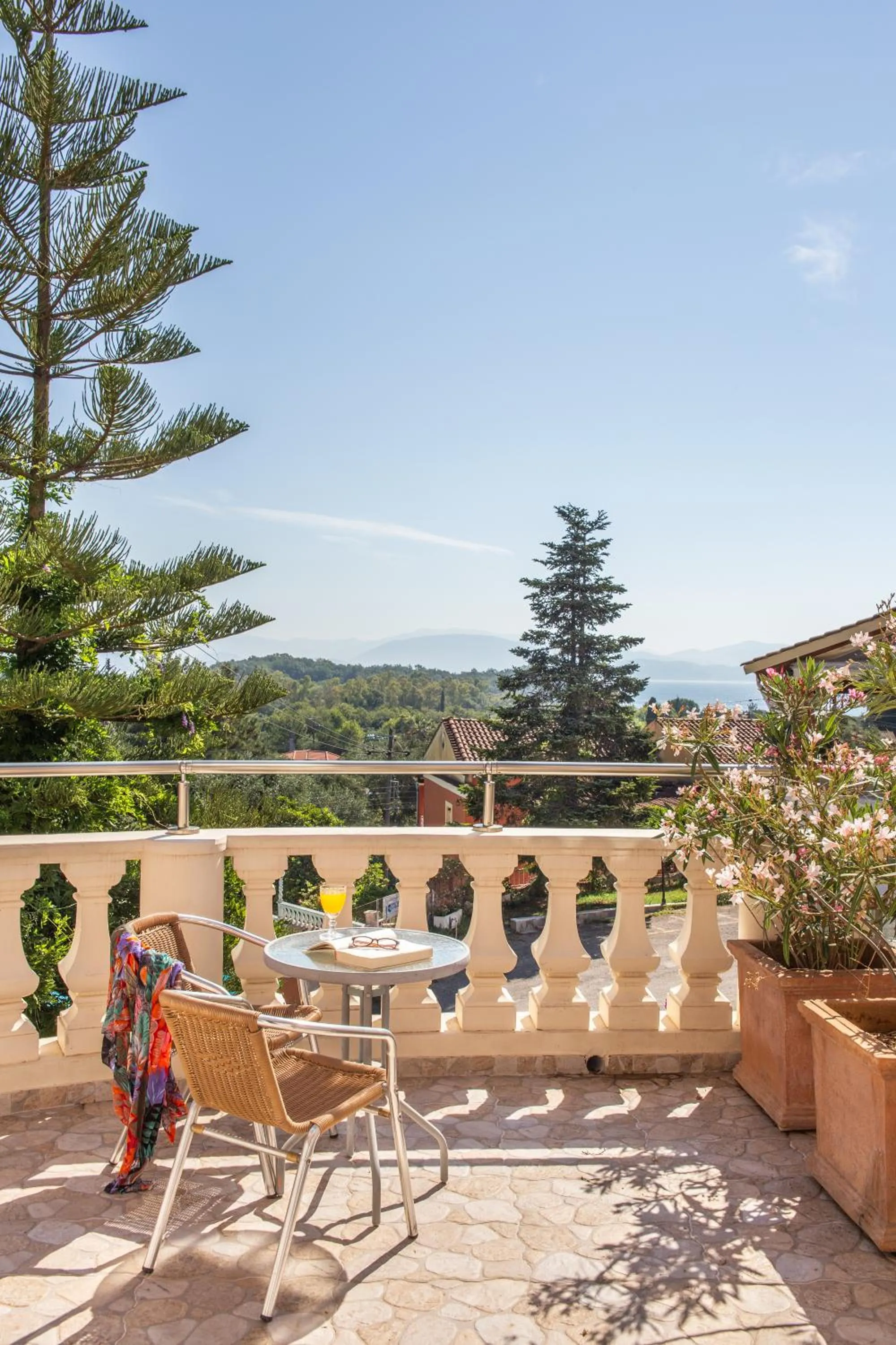 Balcony/Terrace in Victoria Hill Hotel