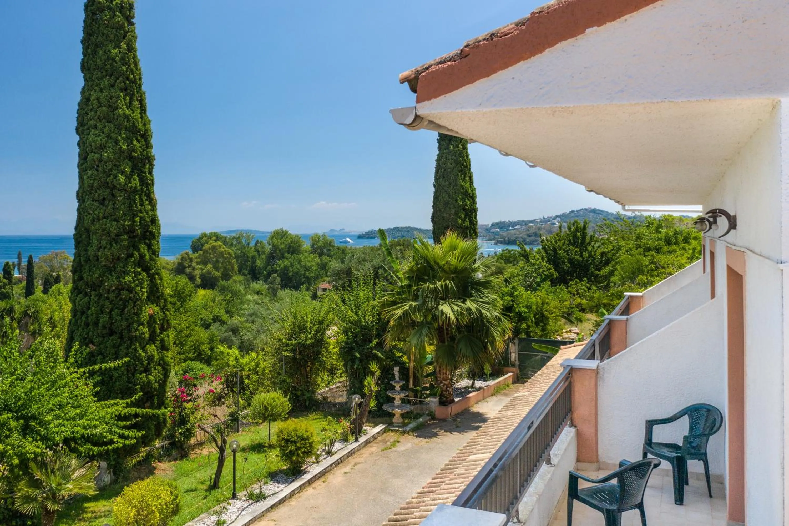 Balcony/Terrace in Victoria Hill Hotel