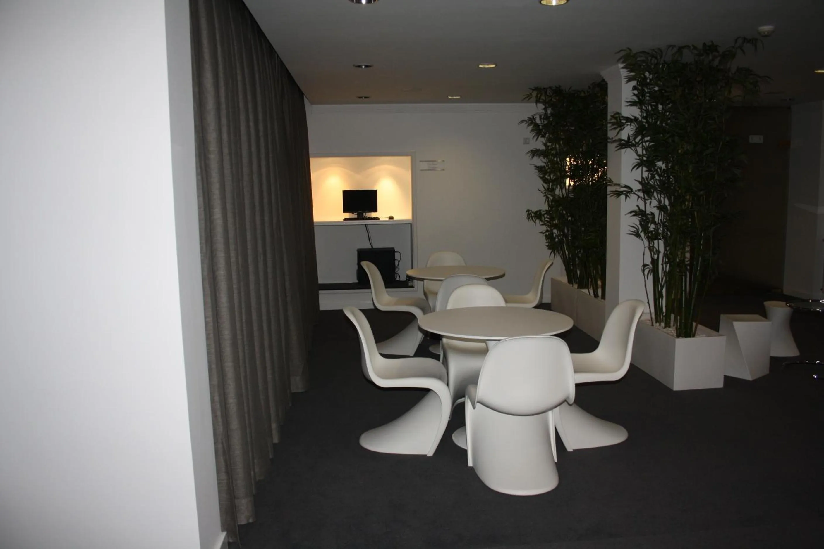 Lounge or bar in Hotel Costa de Prata 2 & Spa