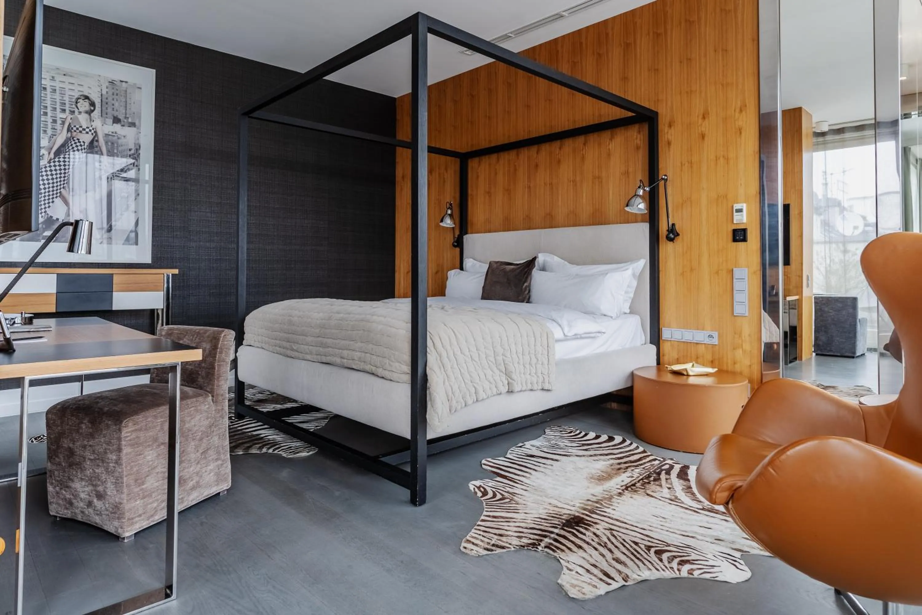 View (from property/room), Bed in H15 Boutique Hotel, Warsaw, a Member of Design Hotels