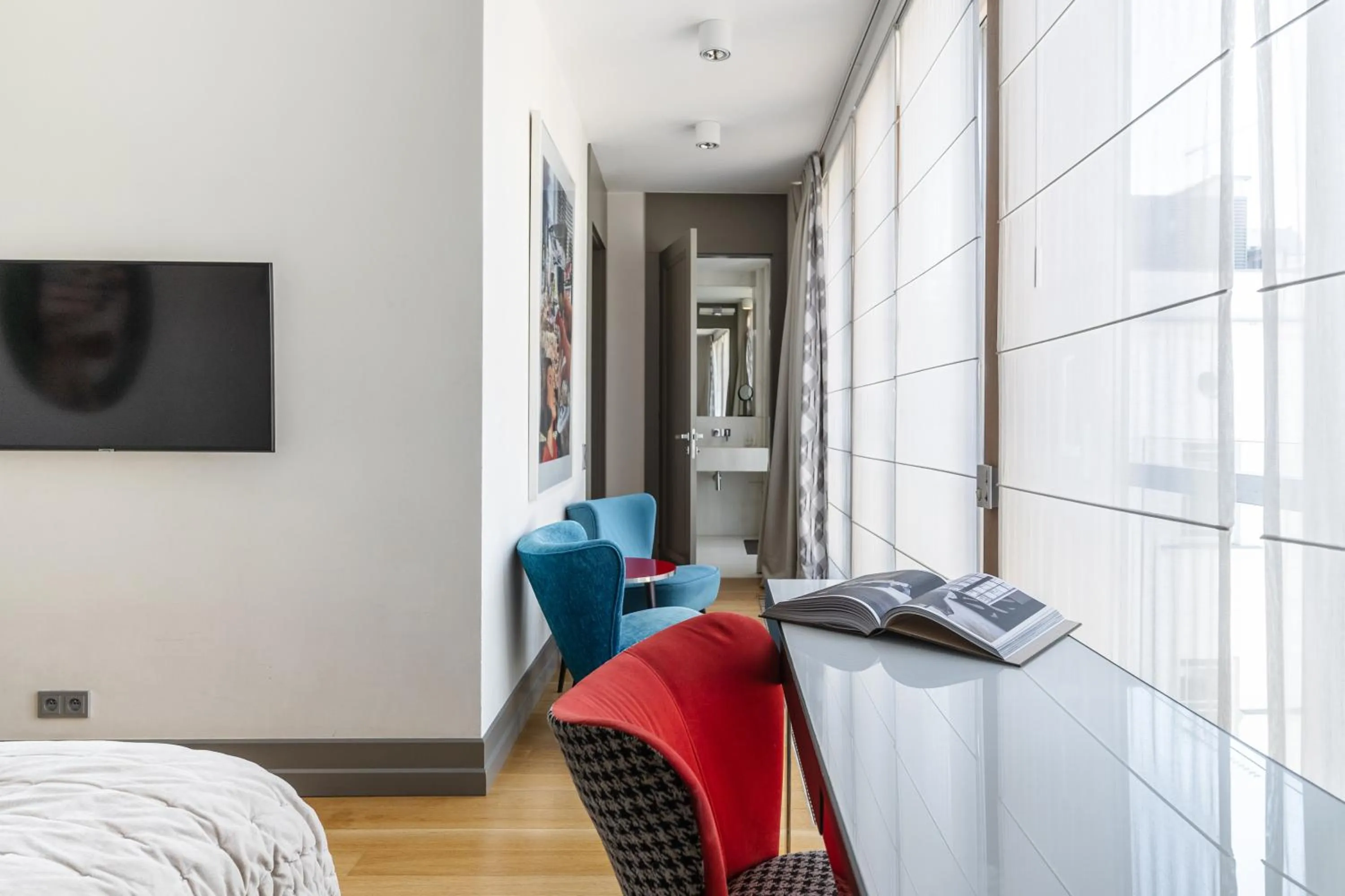 Photo of the whole room, Bed in H15 Boutique Hotel, Warsaw, a Member of Design Hotels