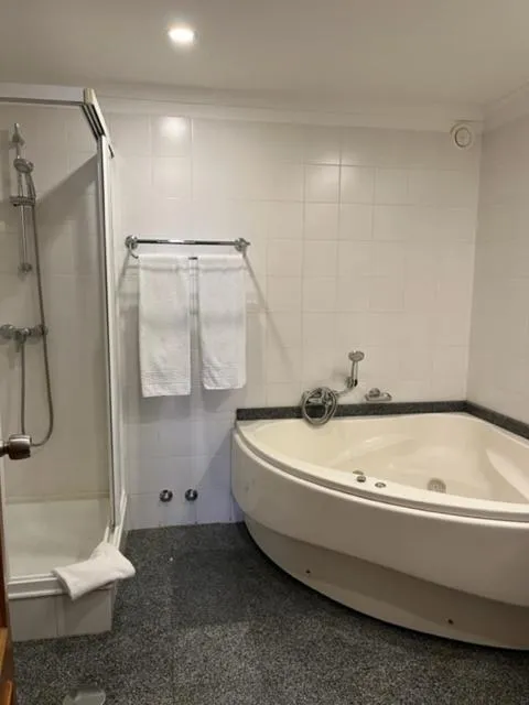 Shower in Seculo Hotel
