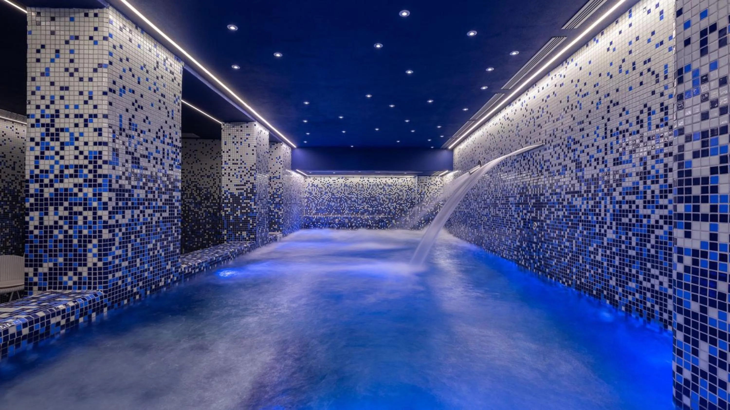 Spa and wellness centre/facilities in Hotel Indigo Albufeira by IHG