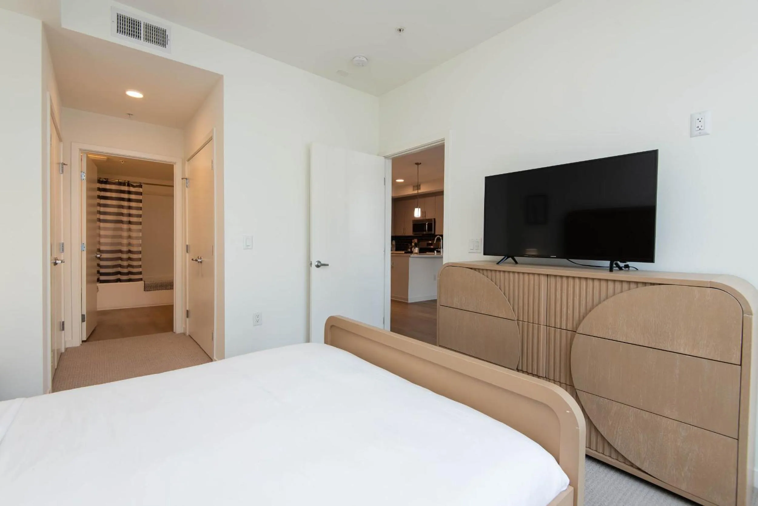 Bed in Modern Apartment Rentals