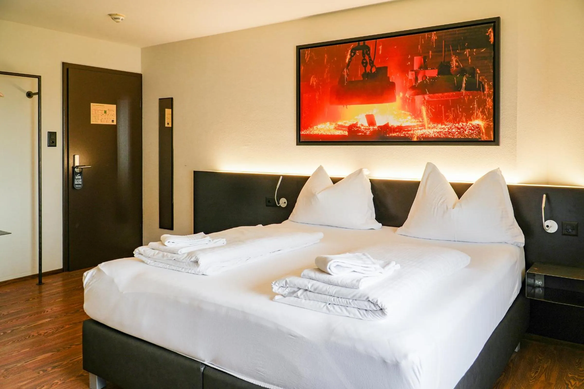 Photo of the whole room, Bed in feRUS Hotel