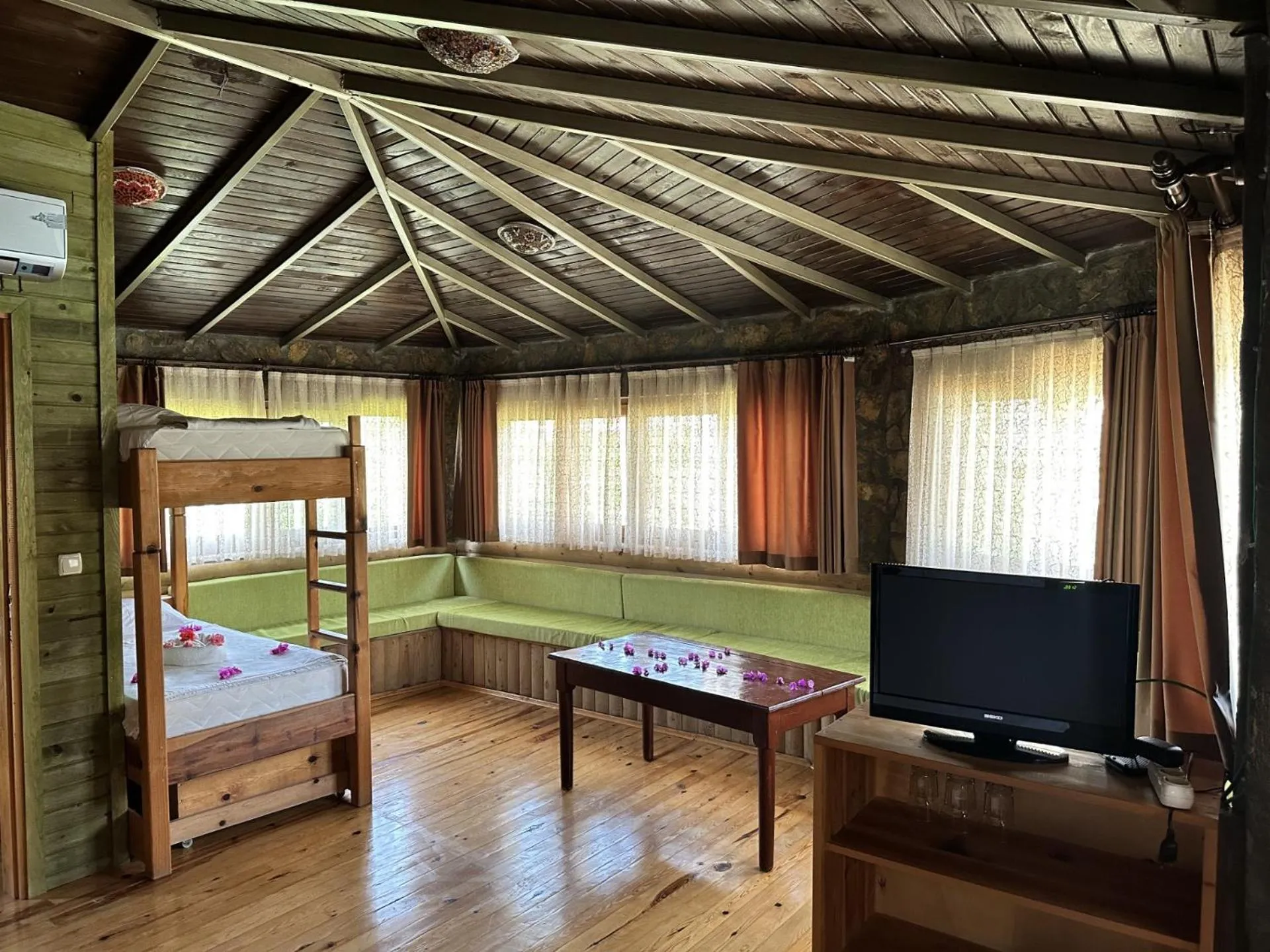 TV and multimedia in Bahaus Resort