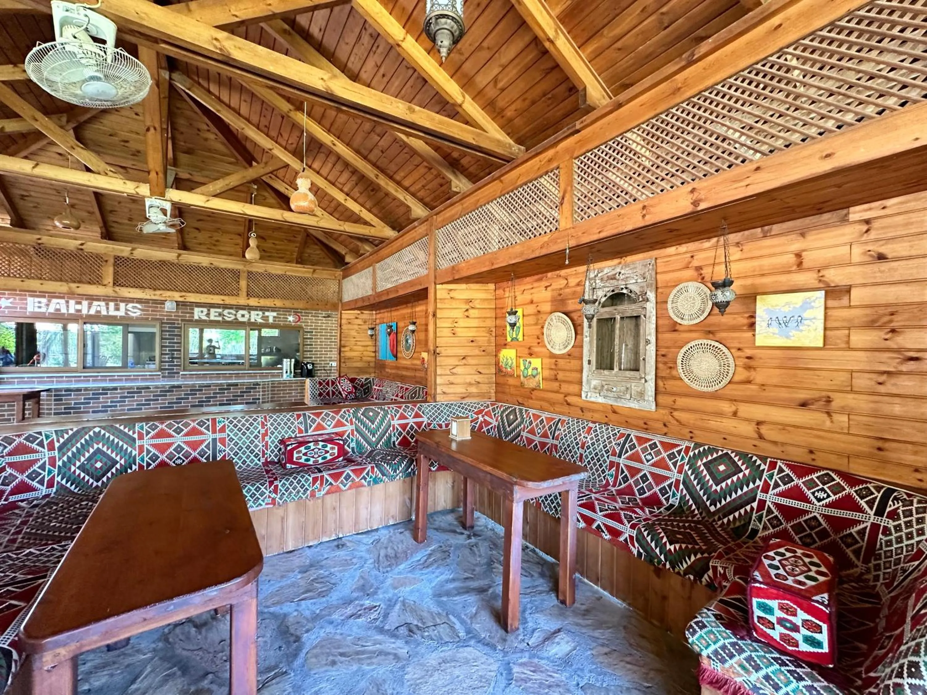 Restaurant/places to eat in Bahaus Resort