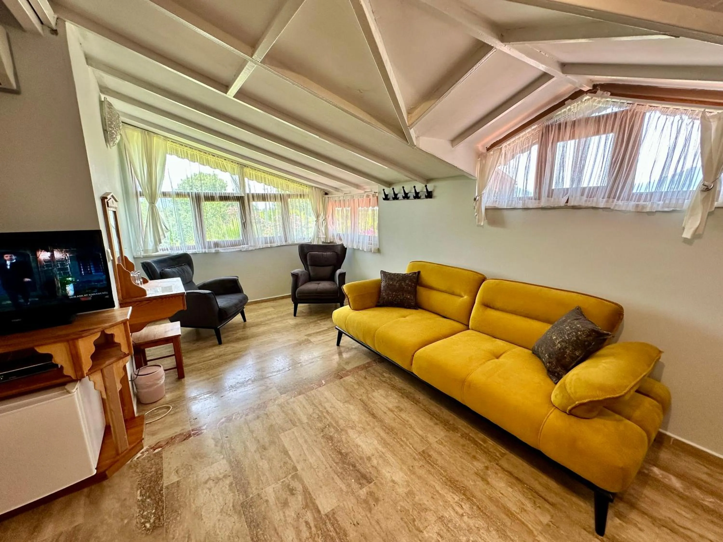 TV and multimedia in Bahaus Resort