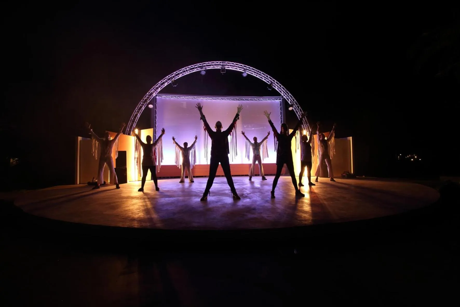 Entertainment in Sirens Beach & Village