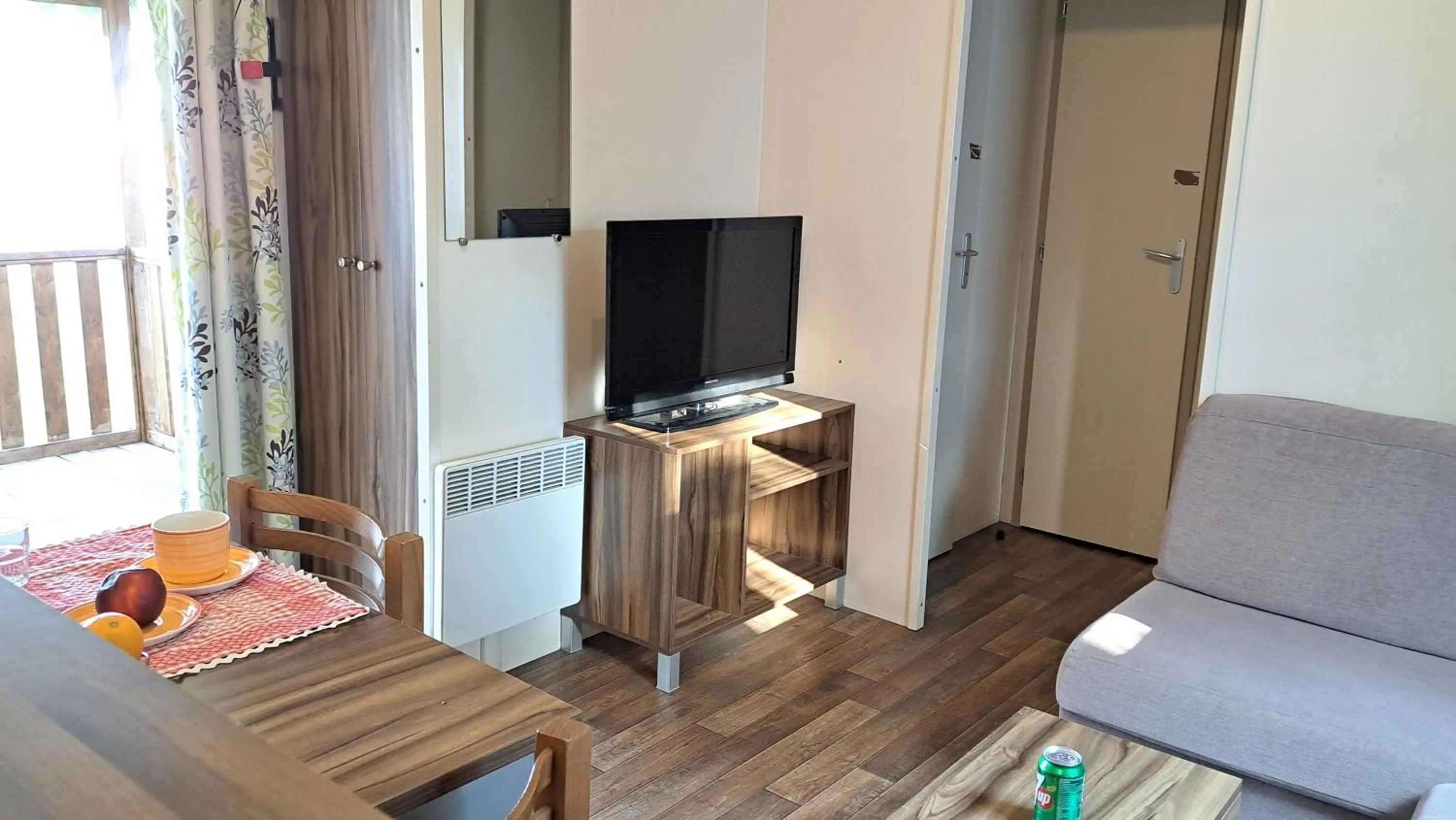 TV and multimedia in Bungalows Land'shause