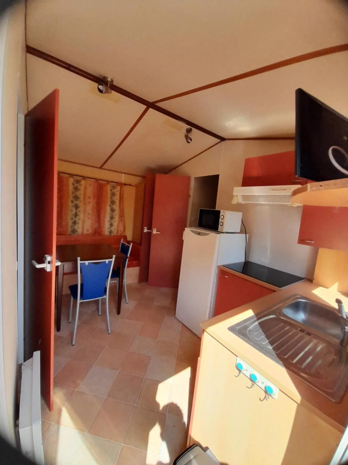 Kitchen or kitchenette in Bungalows Land'shause