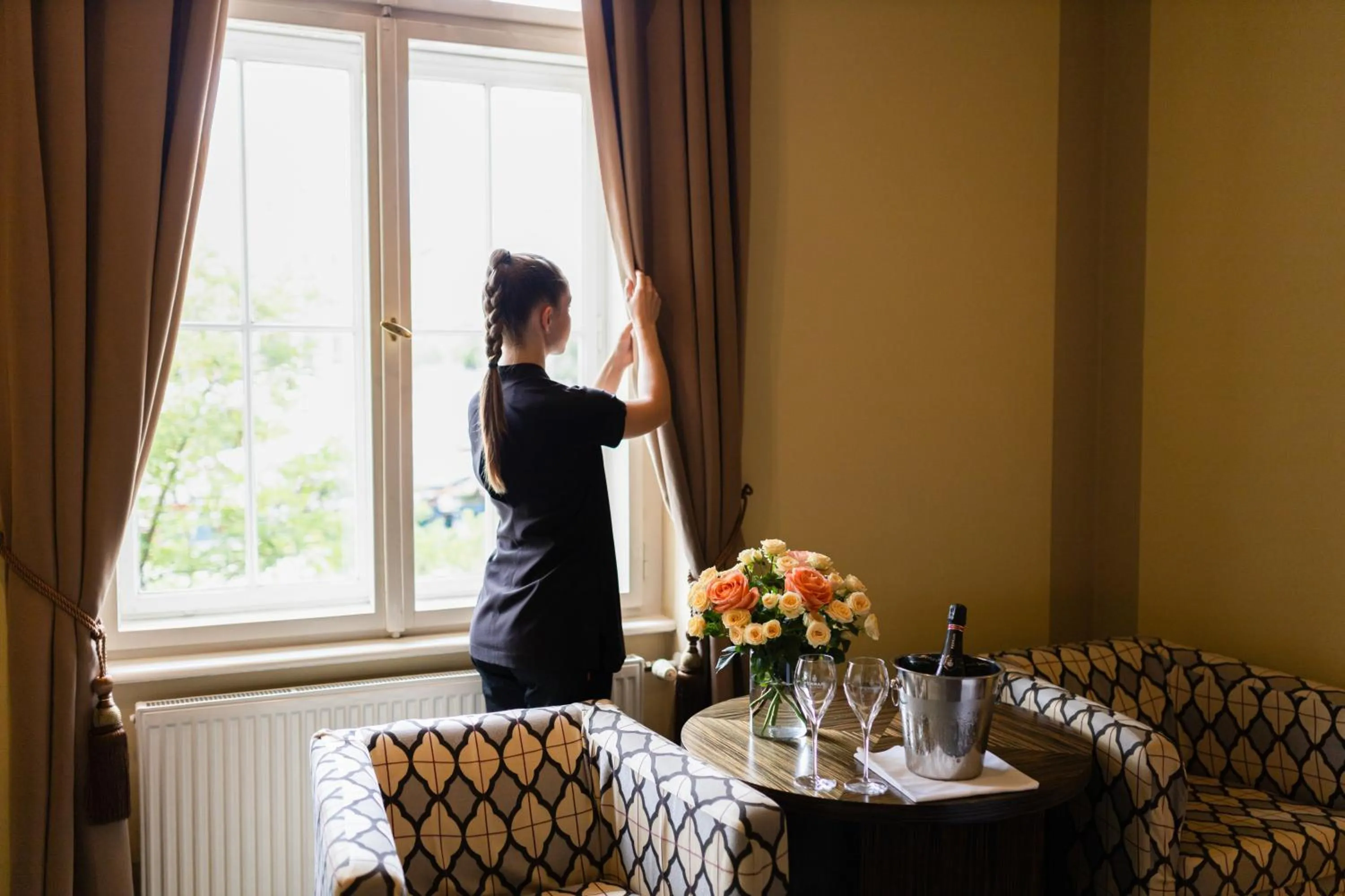 Staff in Grandezza Hotel Luxury Palace