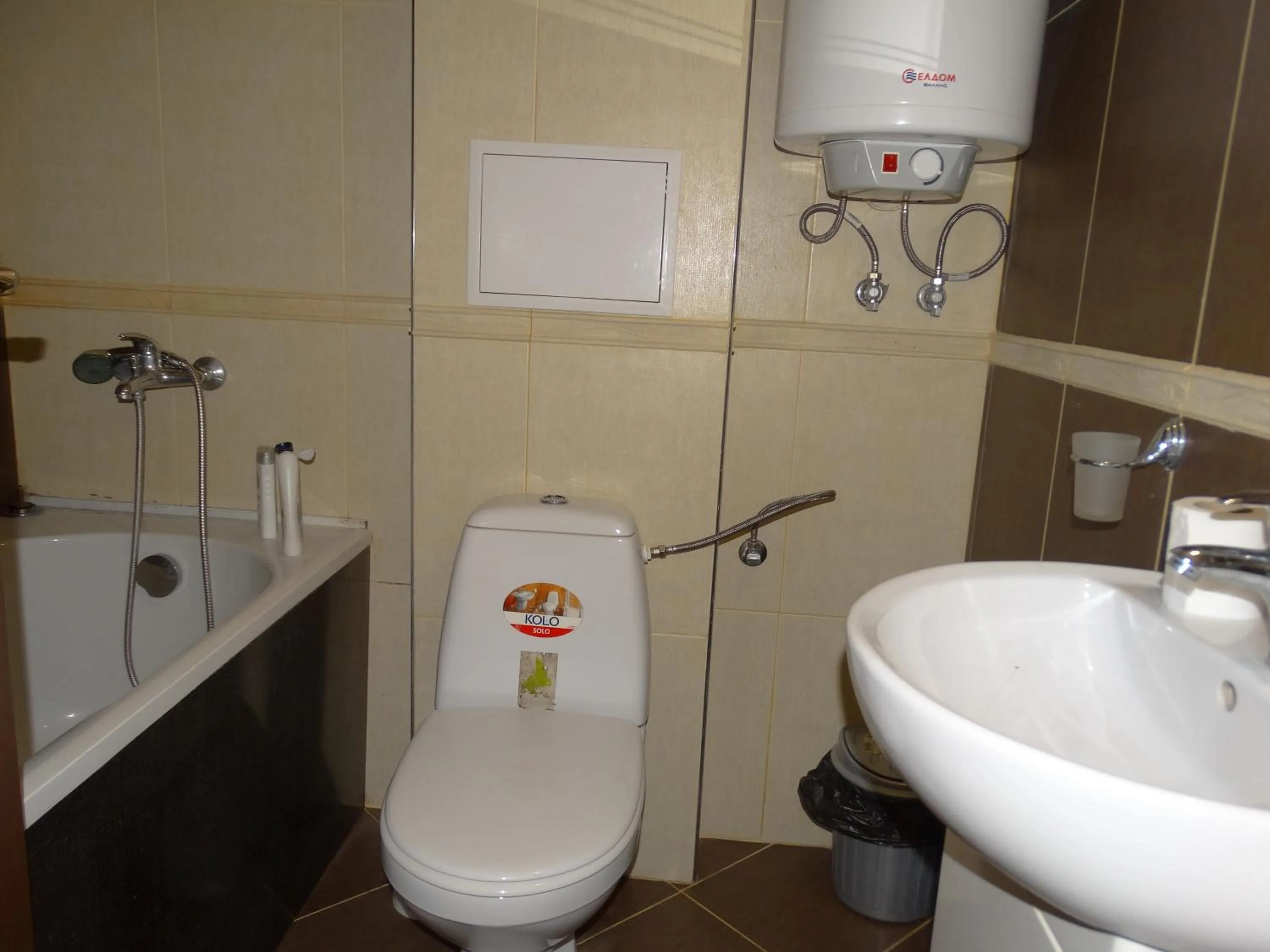 Toilet in Chateau del Marina Apart Complex