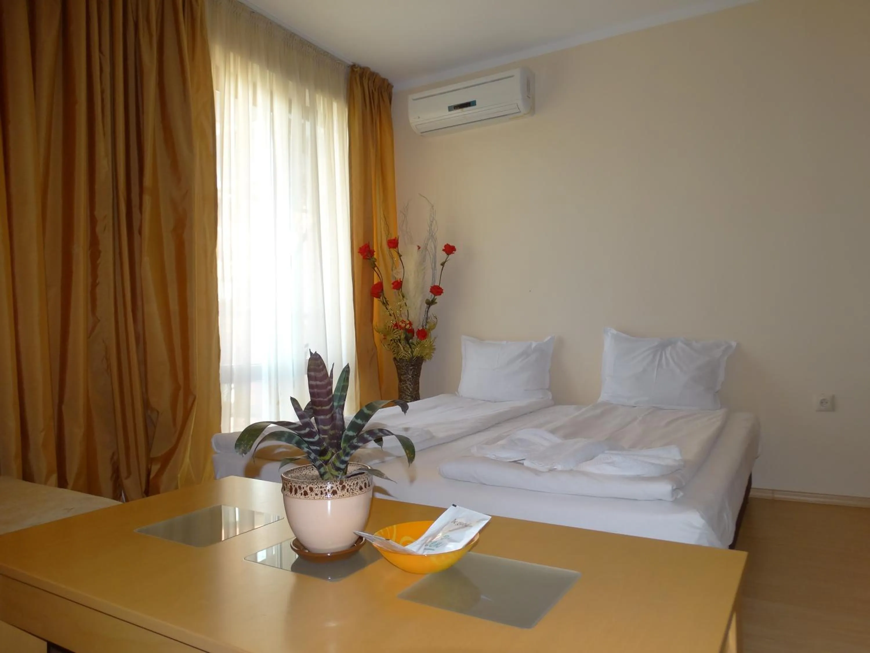 Bed in Chateau del Marina Apart Complex