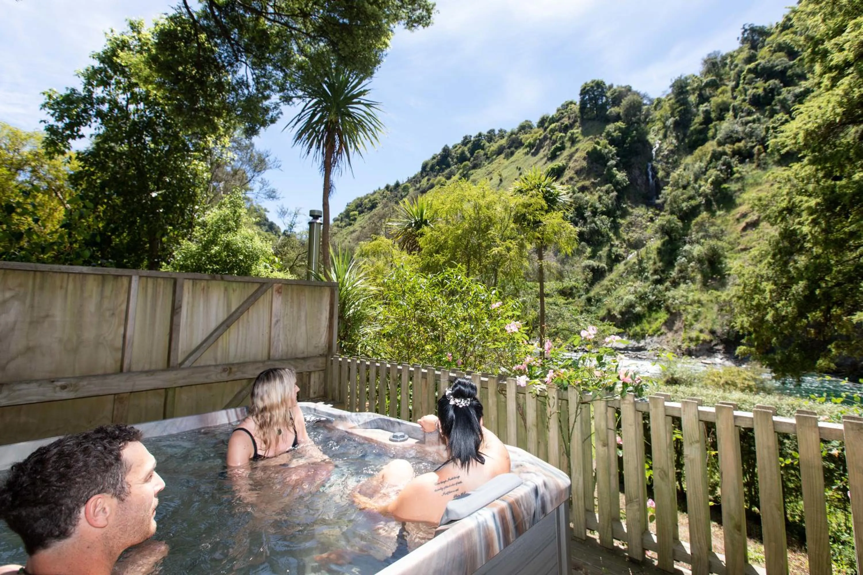Hot Tub in River Valley Lodge